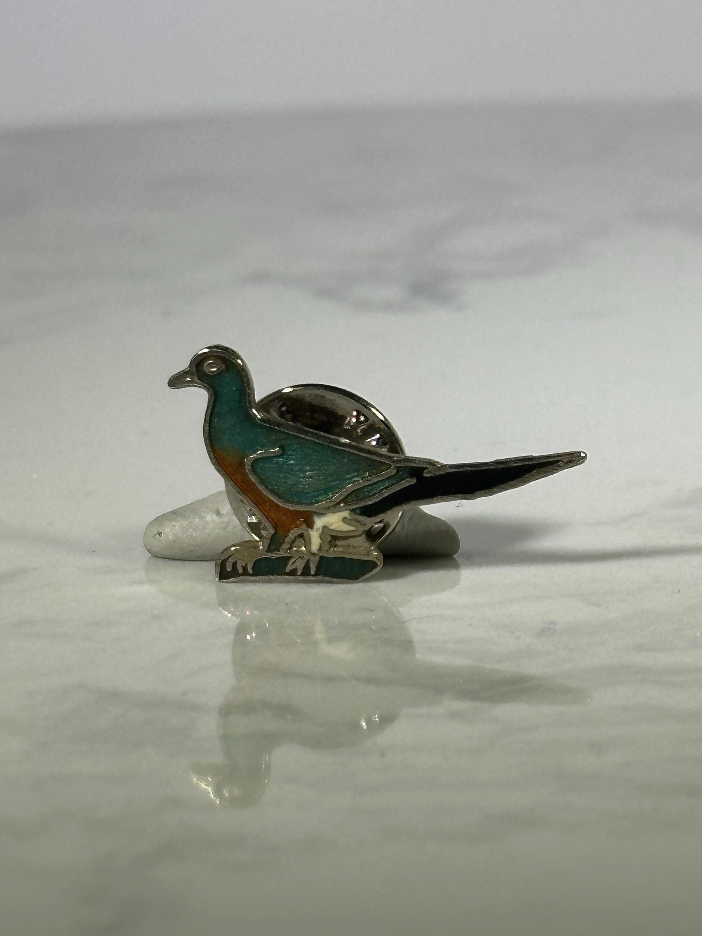 Pigeon Bird Lapel Pin: Enamel Silver-Tone - Vintage Nature Accessory
