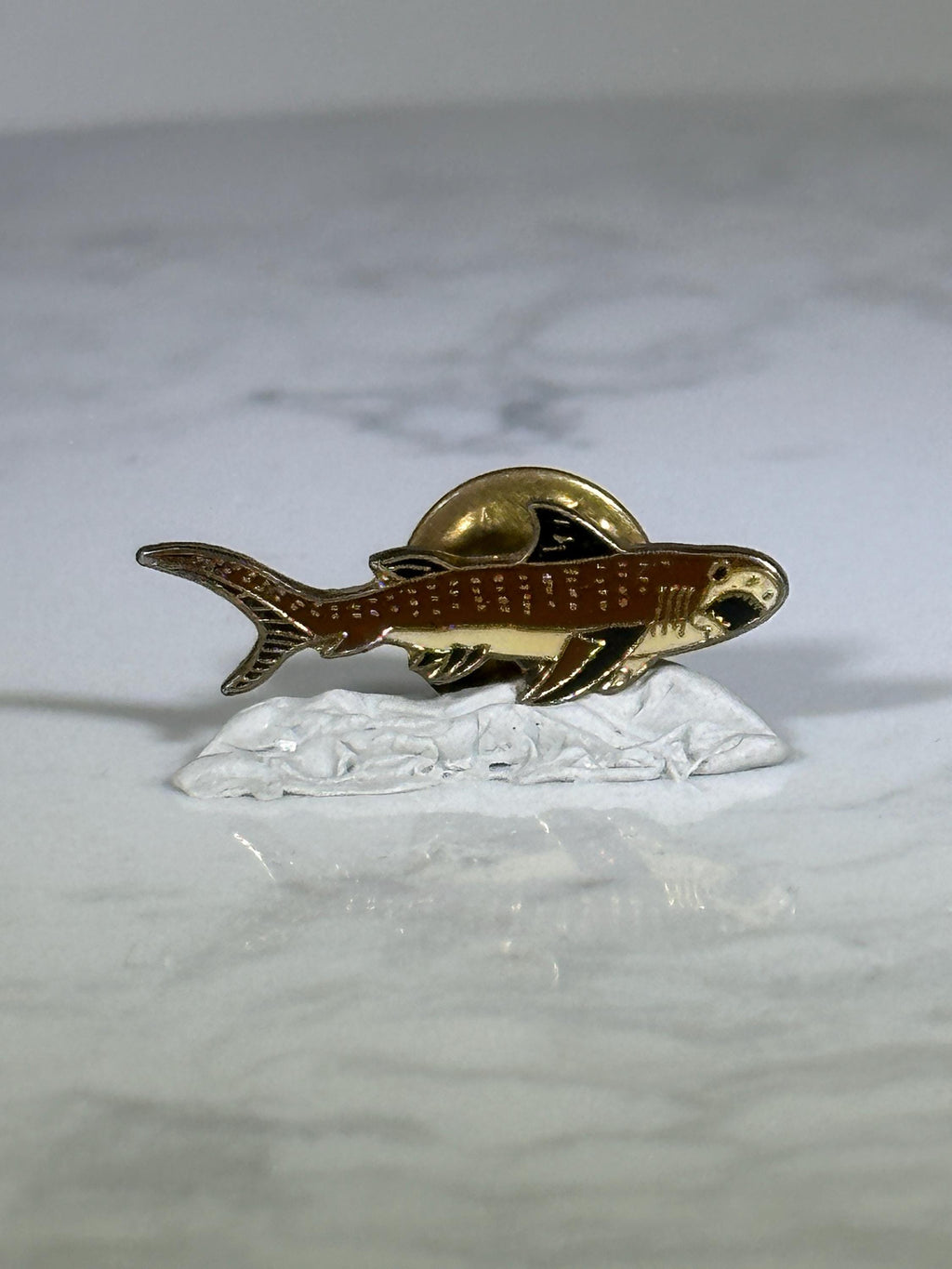 Whale Shark Lapel Pin: Gold & Brown Enamel Finish - Vintage Ocean Accessory