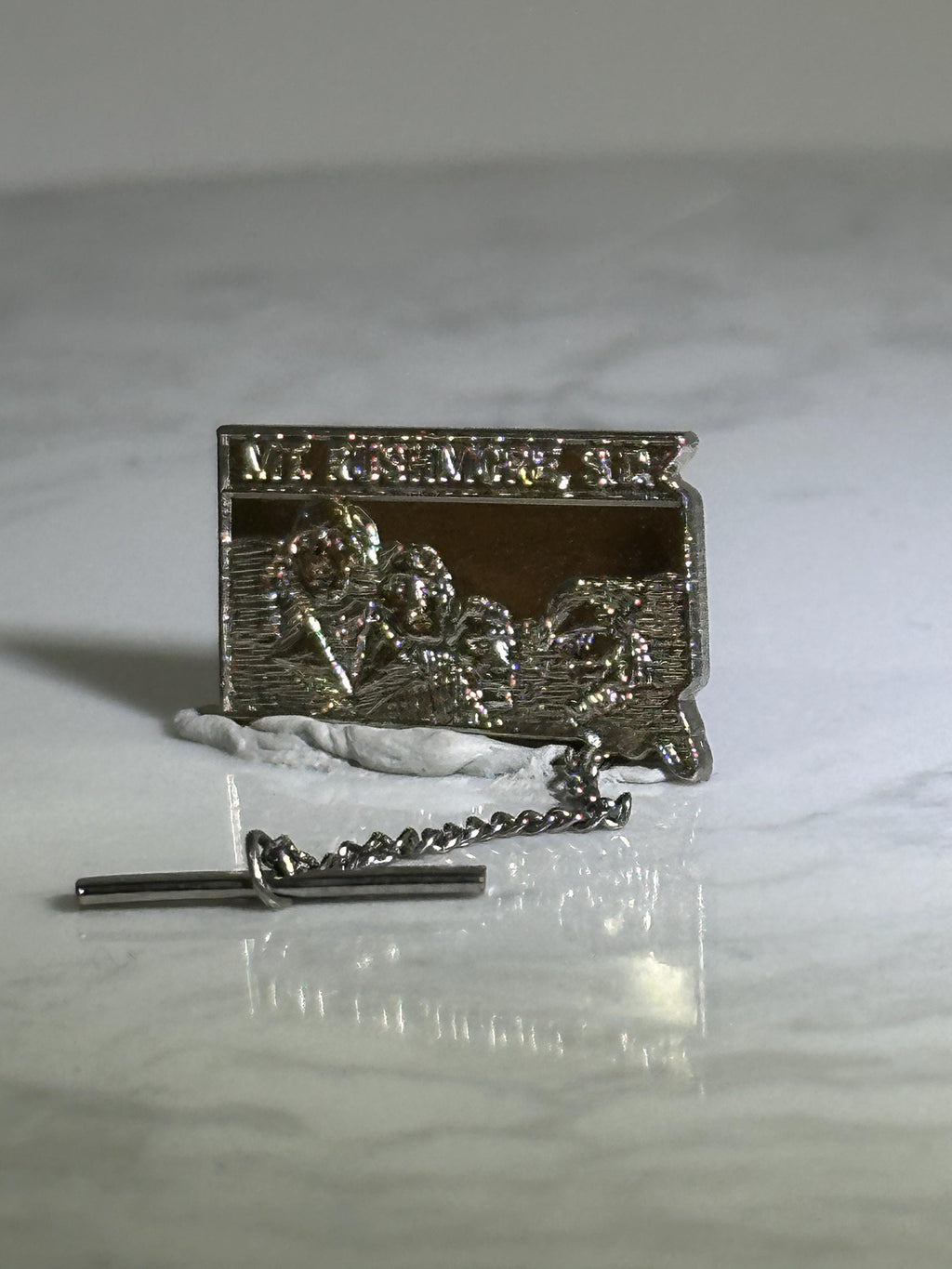 Mt. Rushmore Tie Tack: Silver Metal Finish - Souvenir State Accessory