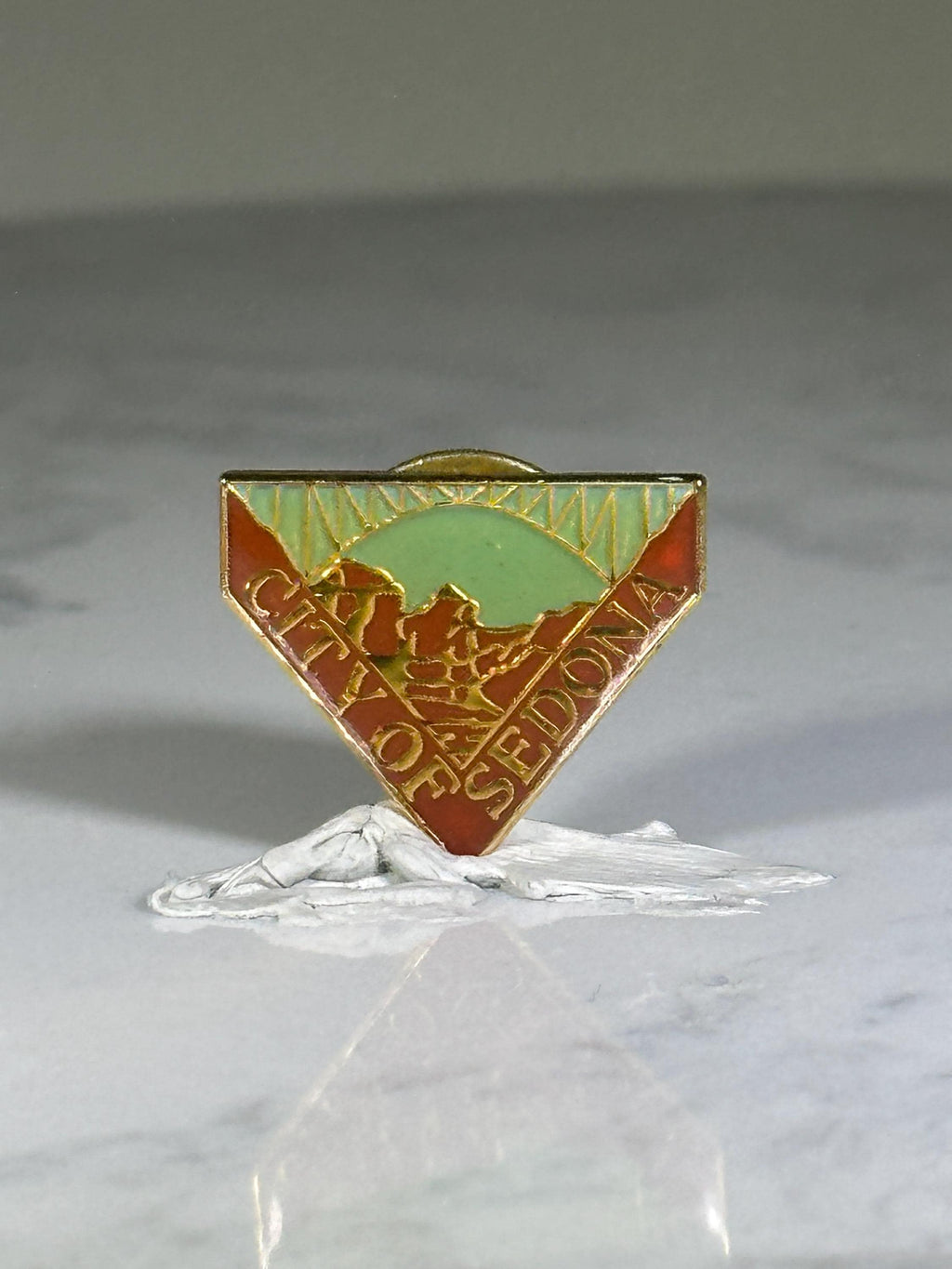 City of Sedona Souvenir Pin: Red & Green Enamel - Vintage Travel Accessory