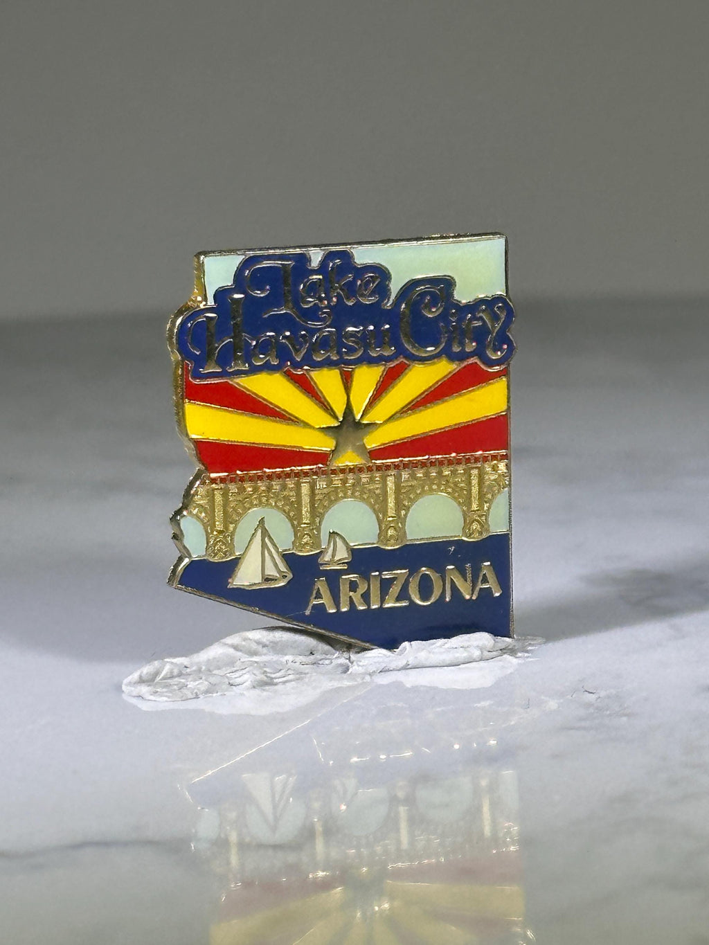Lake Havasu City Arizona Pin: Enamel Goldtone - Retro Travel Accessory