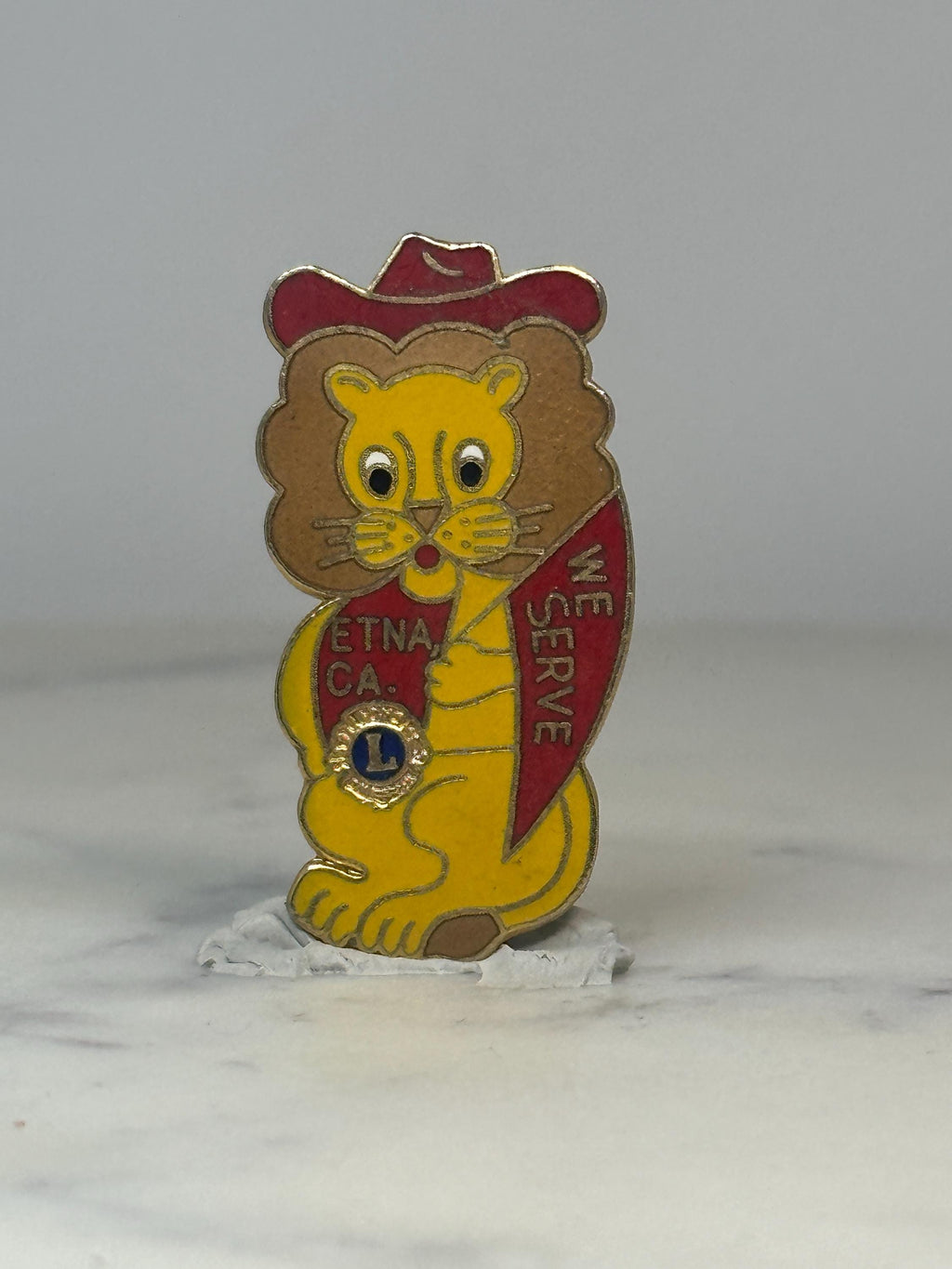 Lions Club Lapel Pin: Etna CA Yellow Red Enamel - Vintage Service Accessory