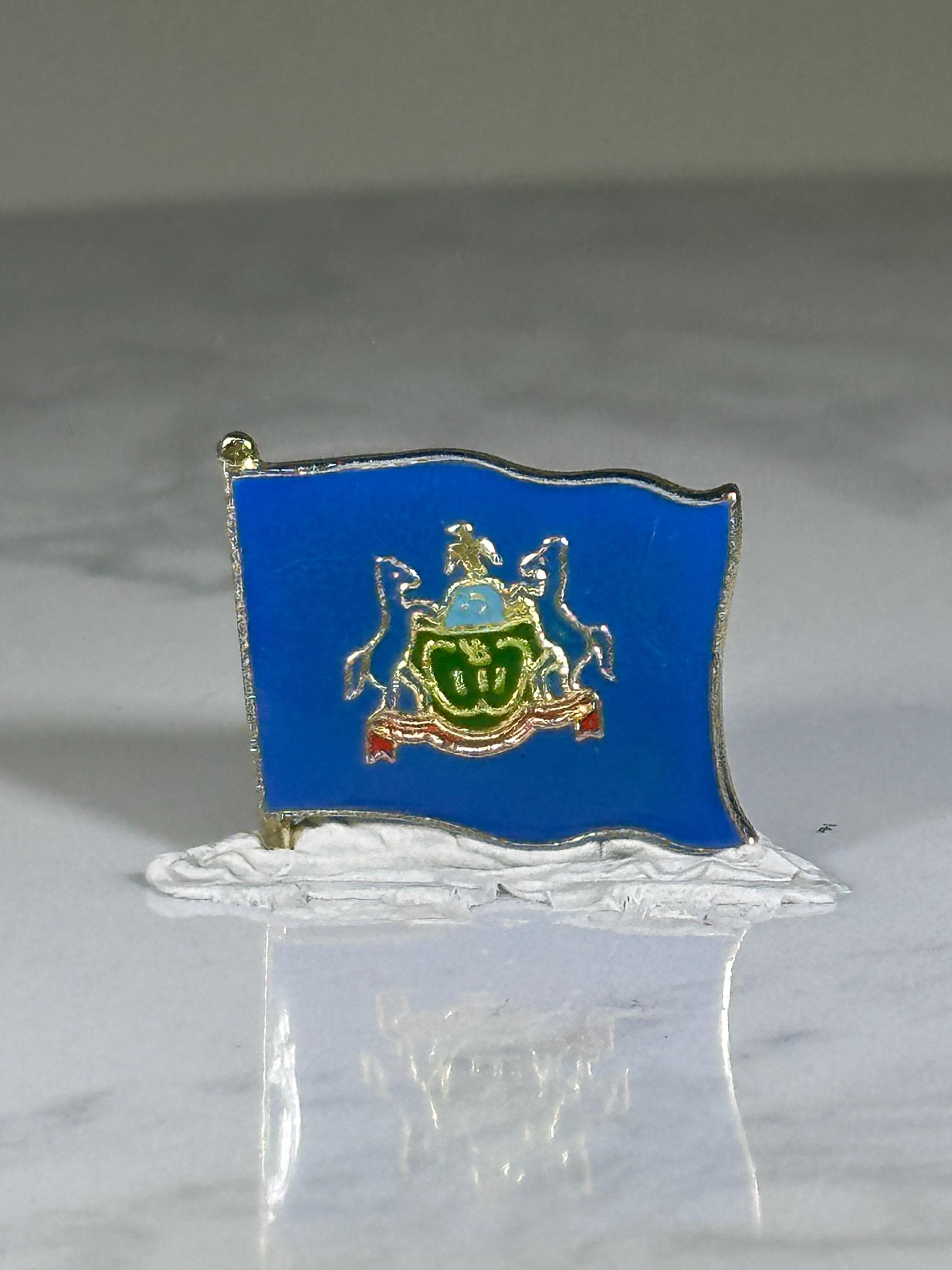 Pennsylvania State Flag Pin: Blue & Gold Enamel - Vintage Souvenir Accessory