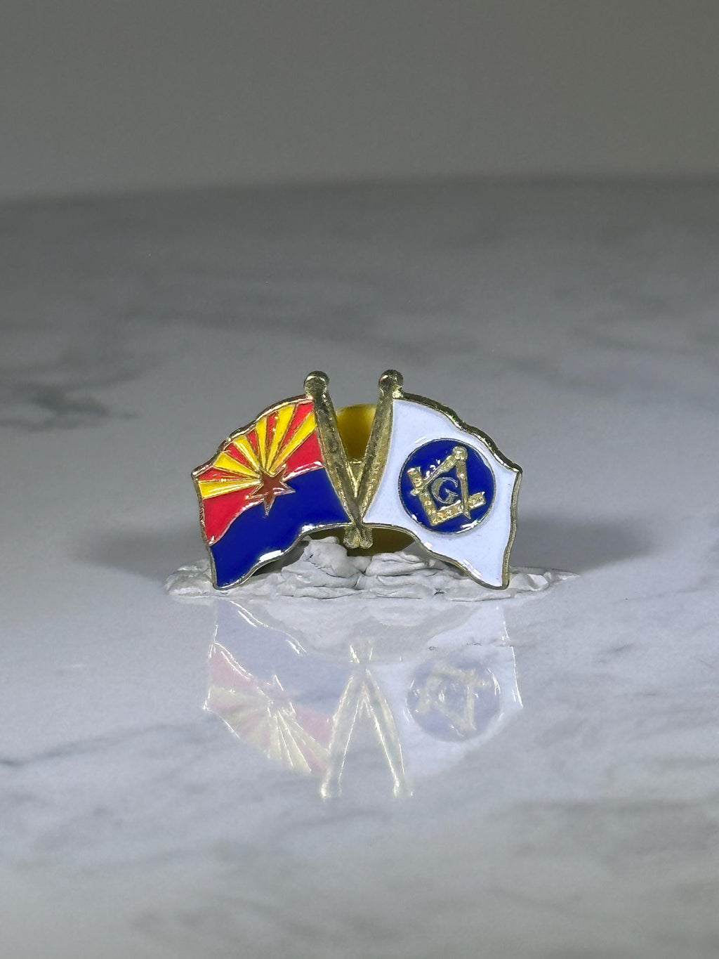 Arizona Freemason Flag Pin: Gold Tone Enamel - Fraternal Vintage Accessory