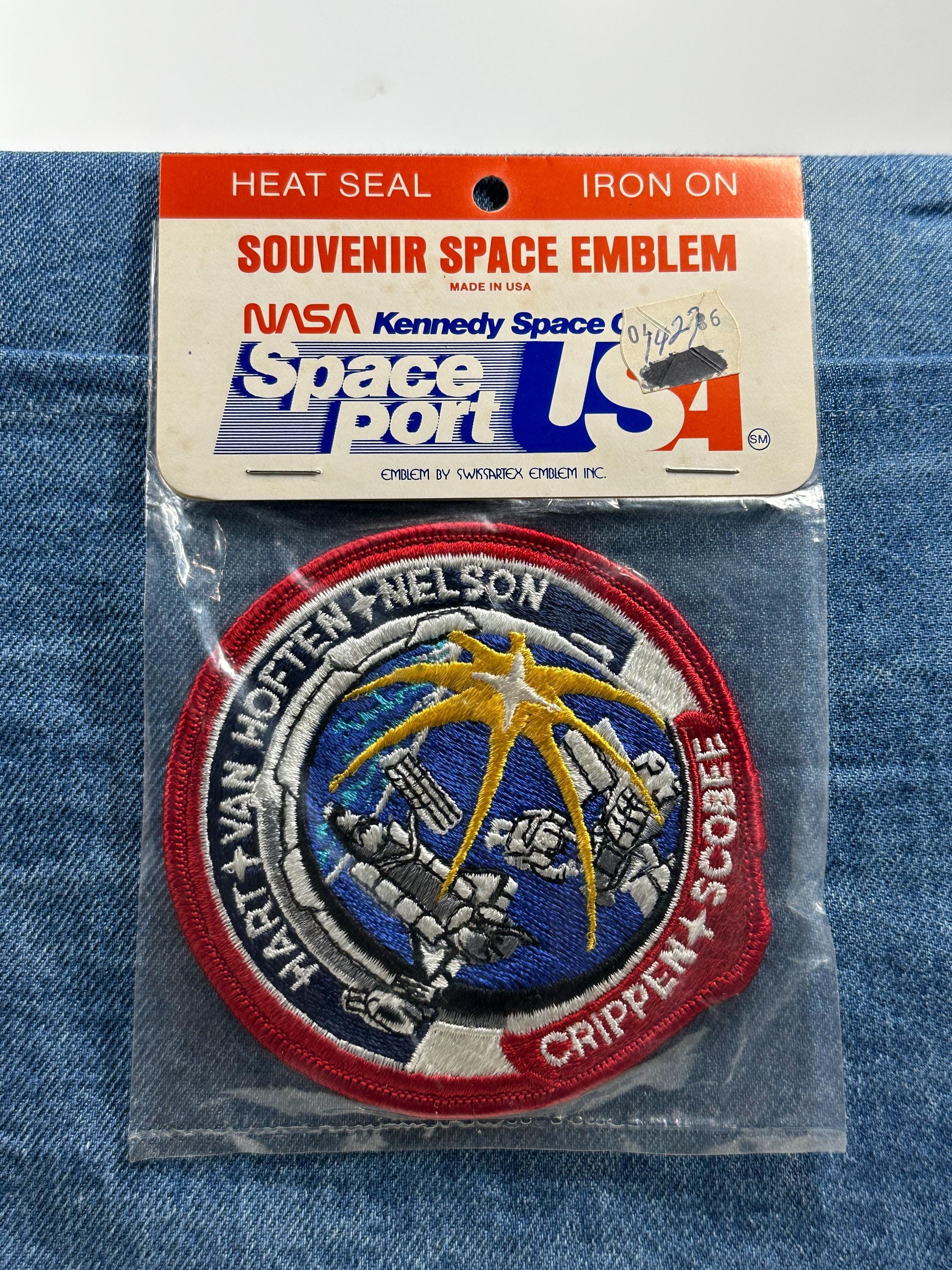 NASA Challenger STS-41C Mission Collectable Patch: Iron-On Multicolor - Vintage Accessory