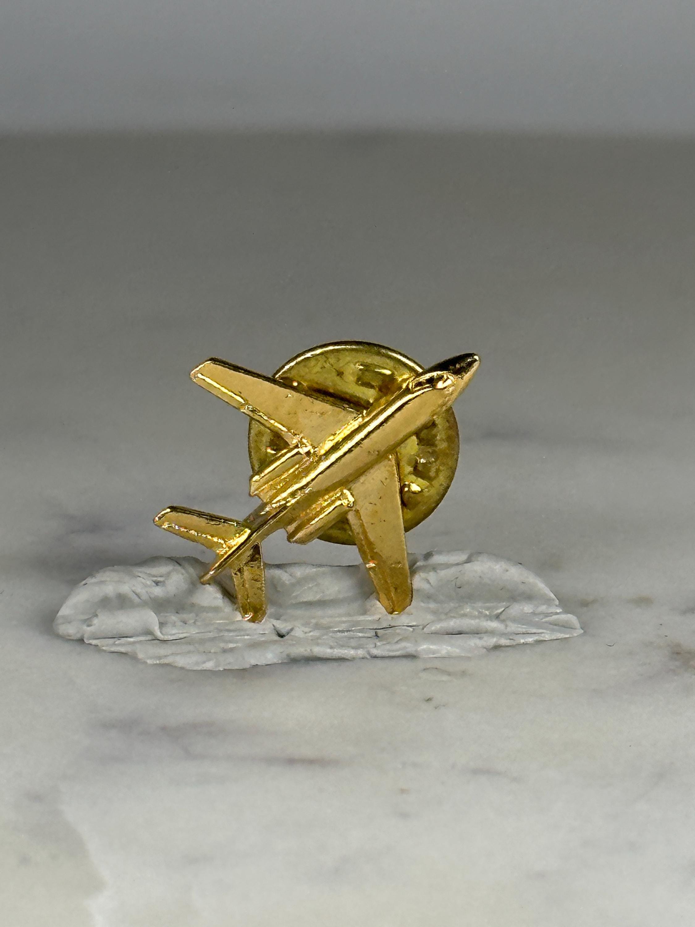 Jet Airplane Lapel Pin: Gold Tone Metal - Vintage Travel Accessory