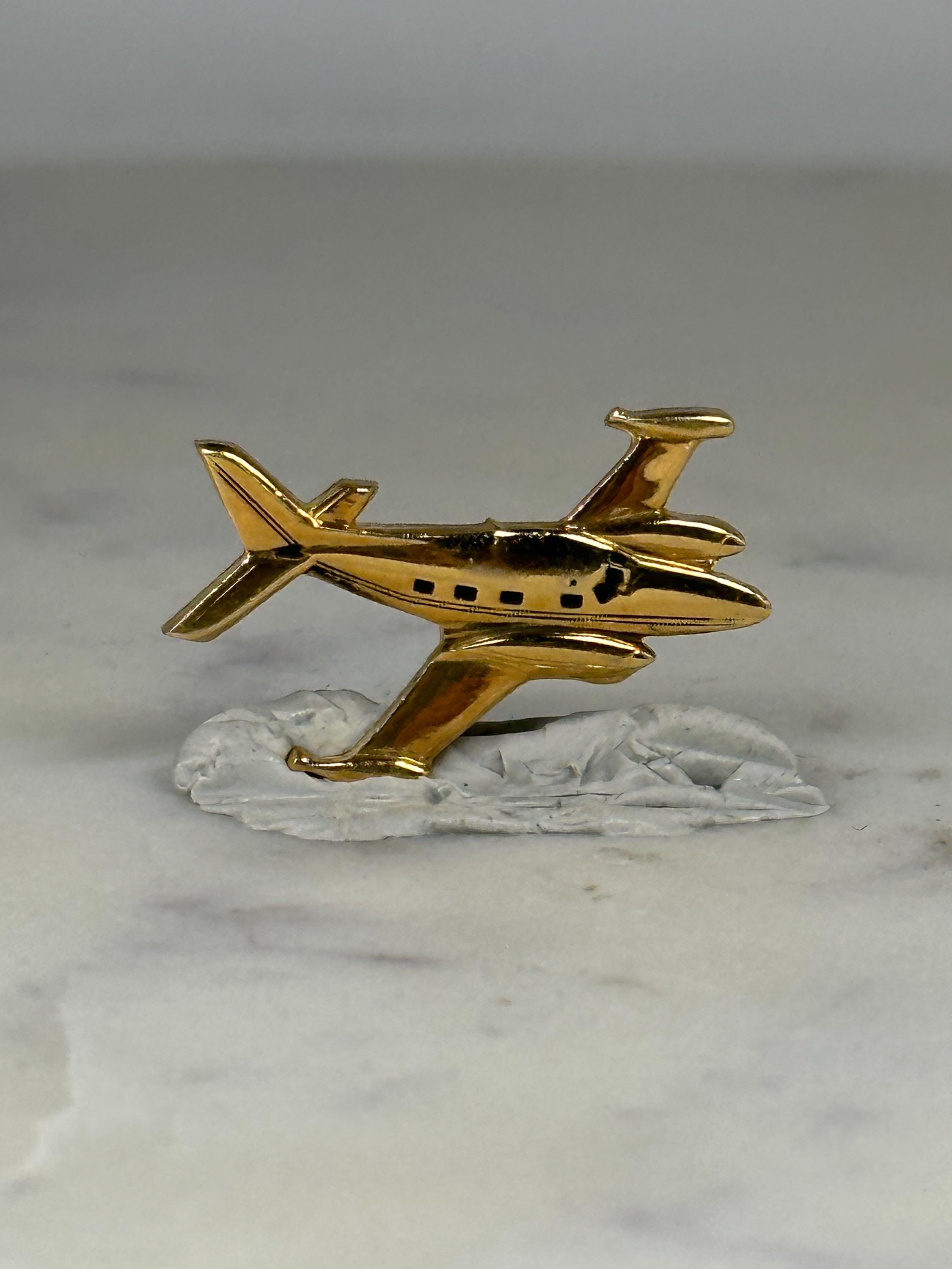 Jet Airplane Lapel Pin: Gold Tone - Vintage Aviation Accessory