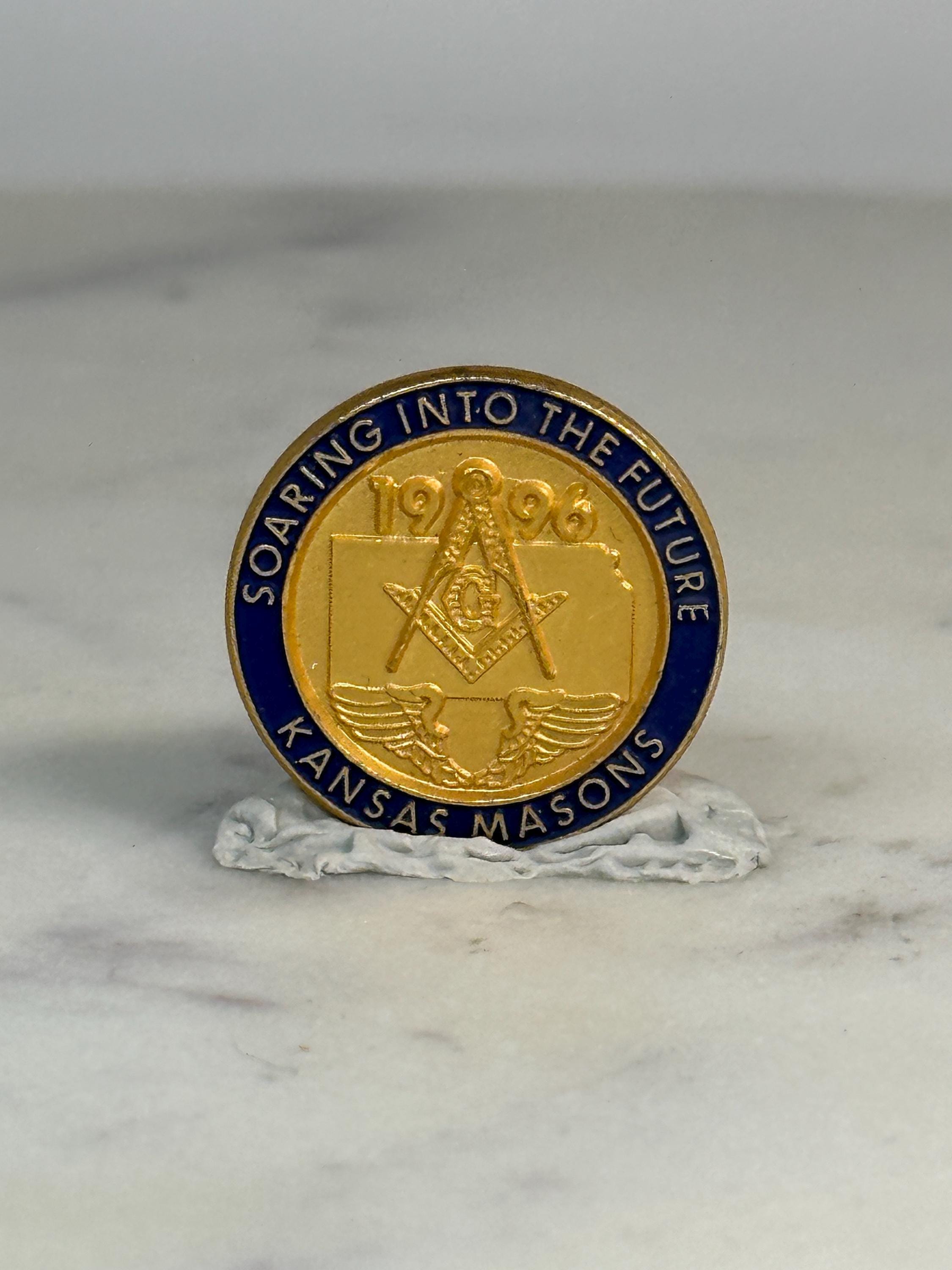 Kansas Masons Lapel Pin: Gold & Blue Enamel - 1996 Fraternal Accessory
