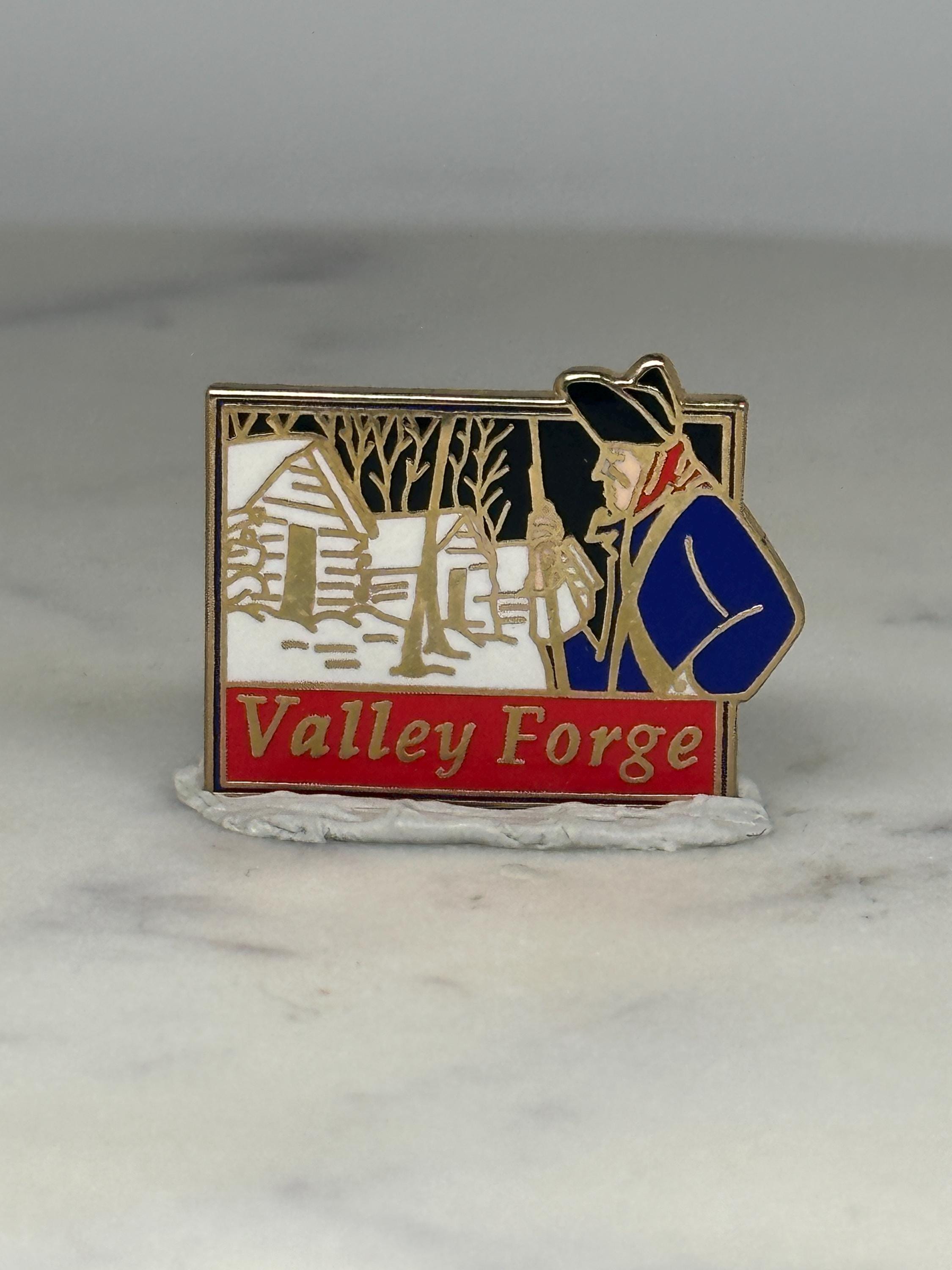 Valley Forge Lapel Pin: Gold Enamel Patriotic - Historical Accessory