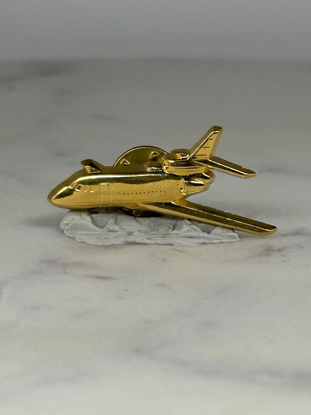 Gold Passenger Jet Lapel Pin: Gold Tone - Commercial Airliner Airplane Aviation Pin