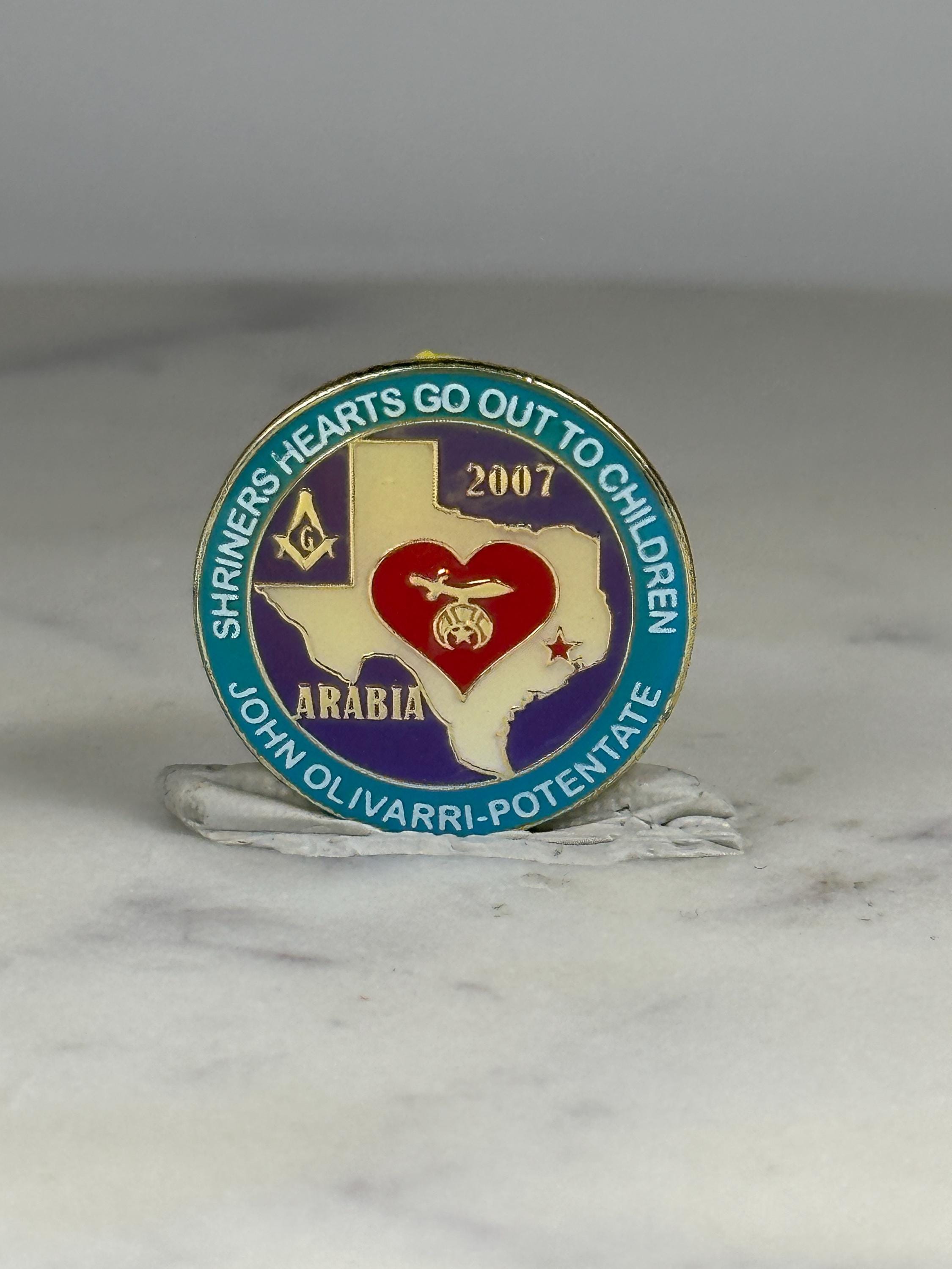 Shriners Children's Charity Pin: Gold Red Enamel - 2007 Texas Accessory