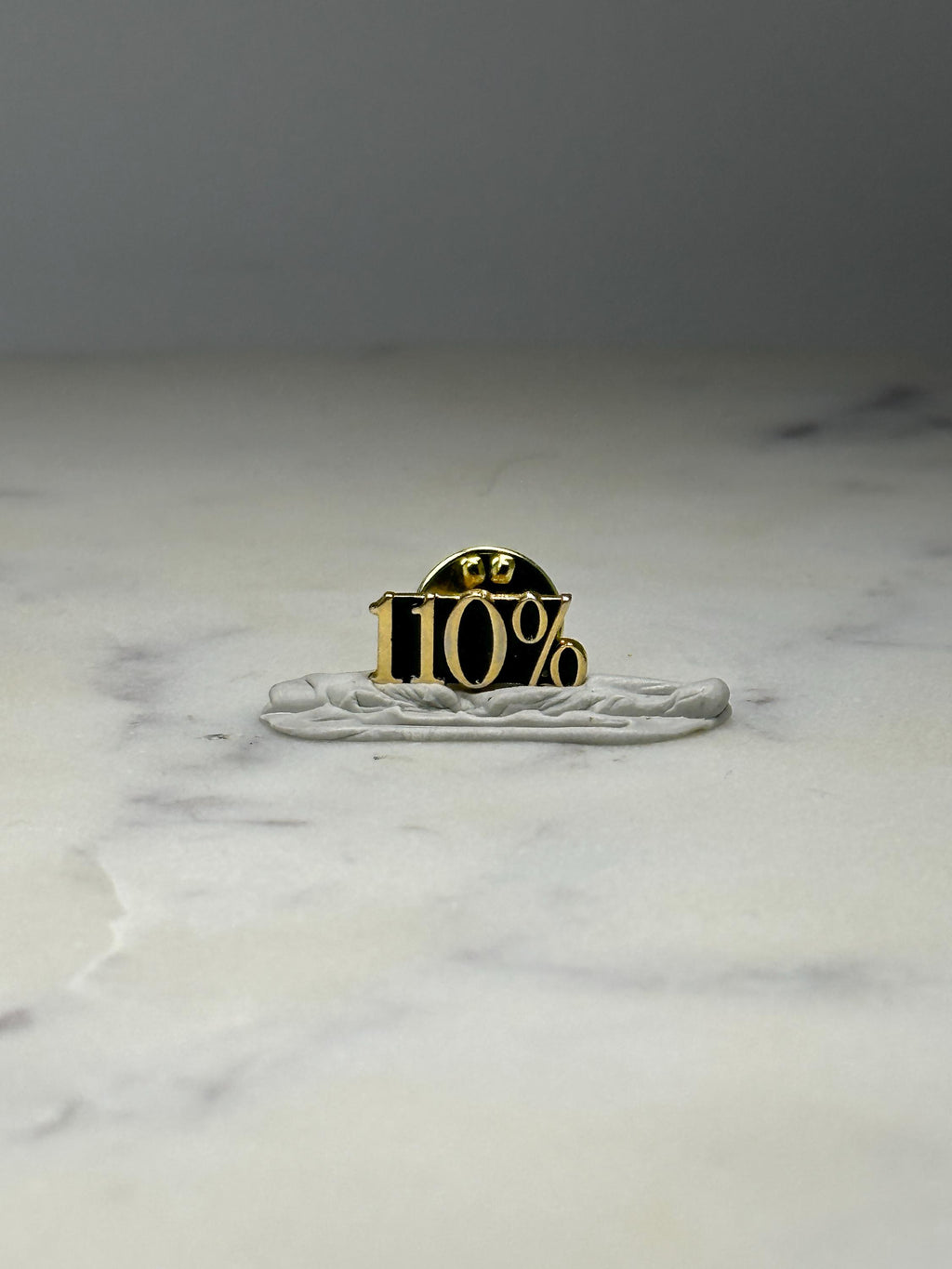 110 Percent Motivational Lapel Pin: Black Gold Tone - Novelty Accessory
