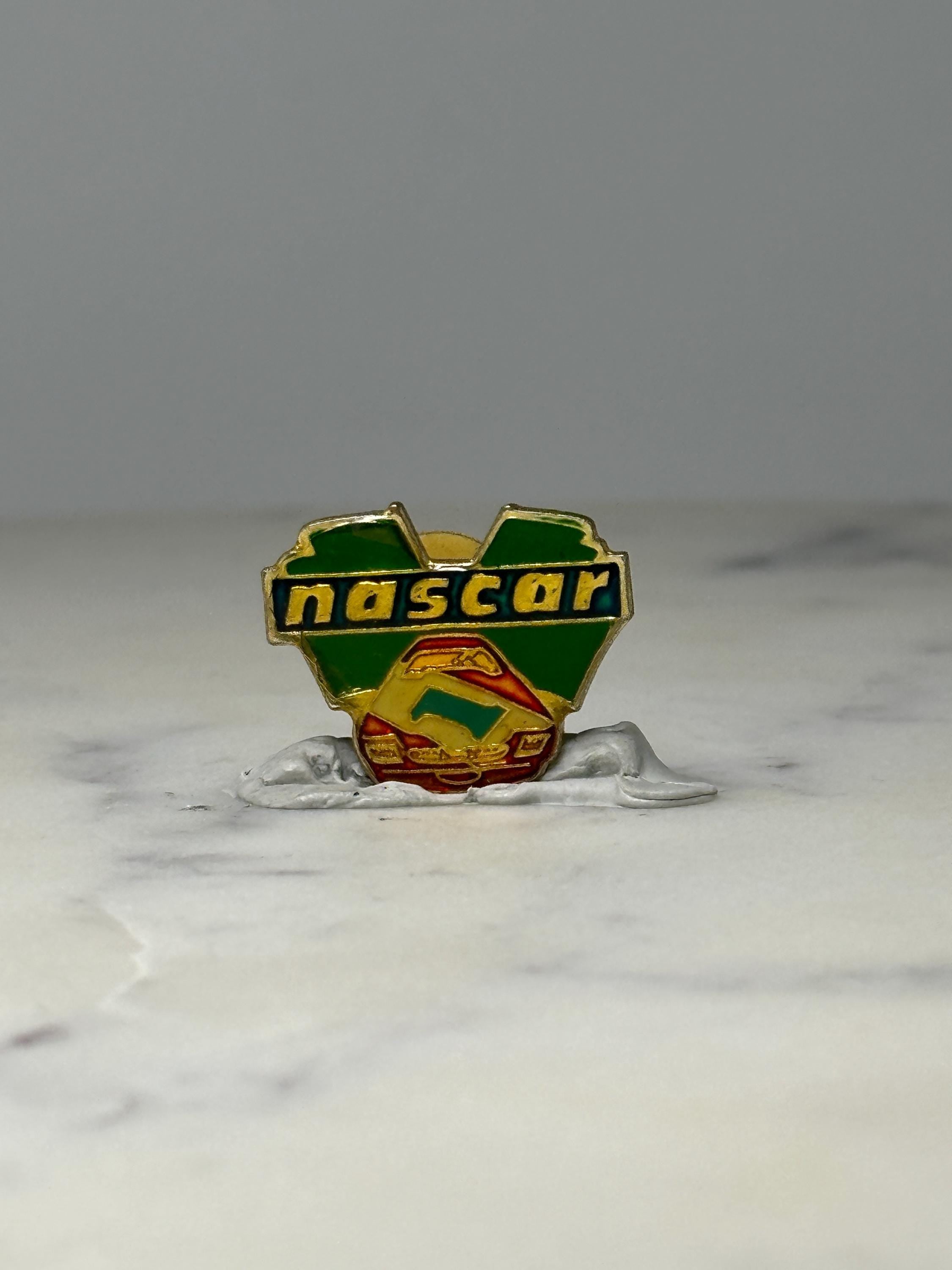 NASCAR Racing Lapel Pin: Green Enamel Gold Tone - Vintage Motorsports Accessory