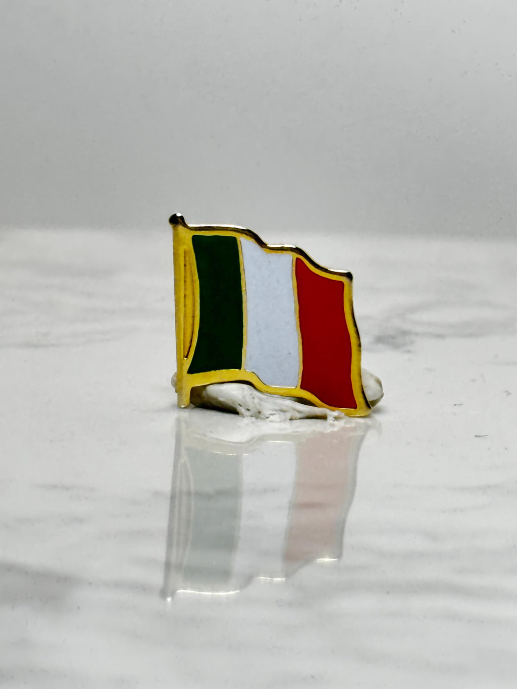 Italy Flag Lapel Pin: Gold Trim Enamel - Patriotic Travel Accessory