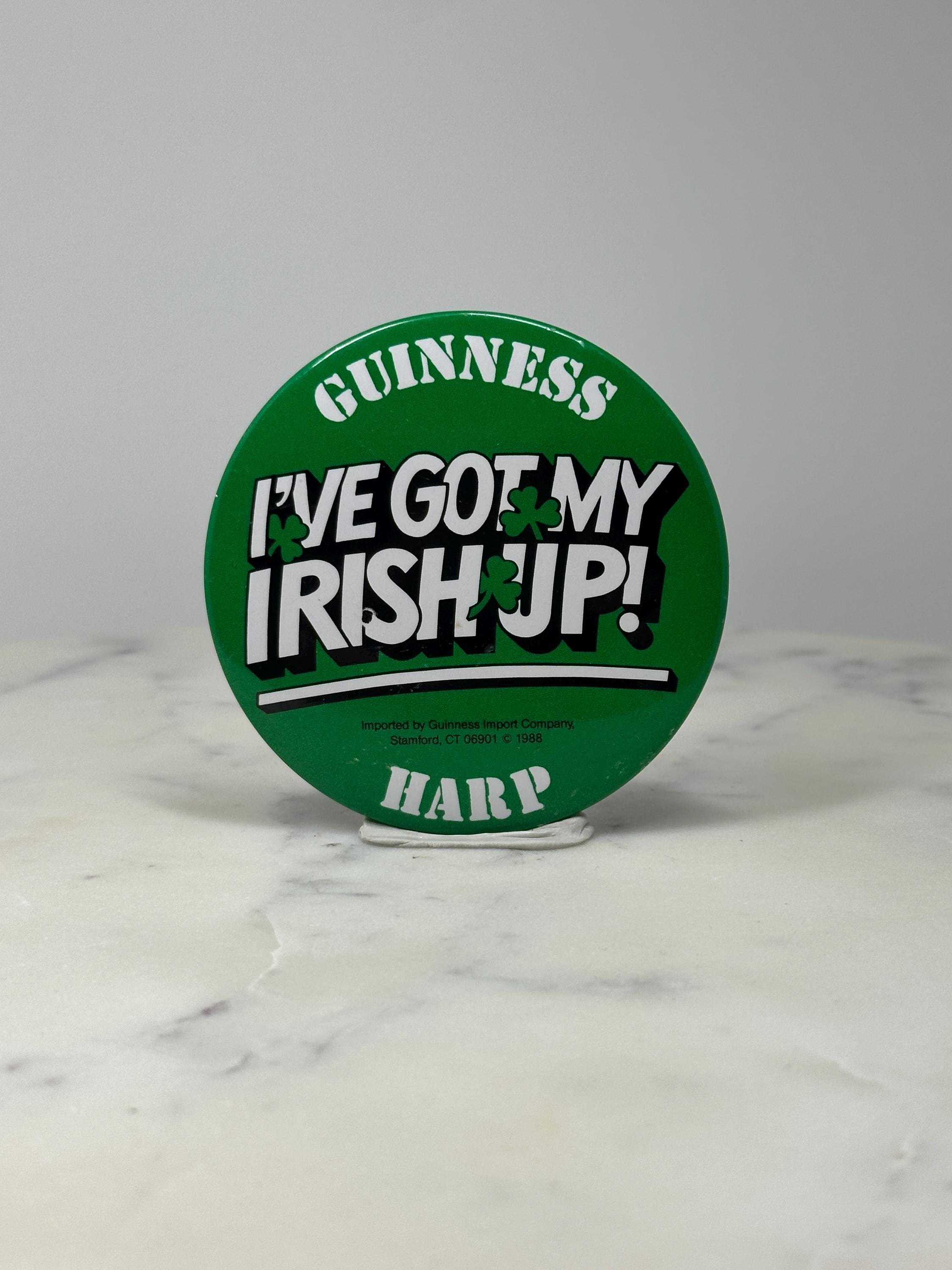 Guinness Irish Pride Pin: Green Shamrock Button - 1988 St Patricks Day Barware