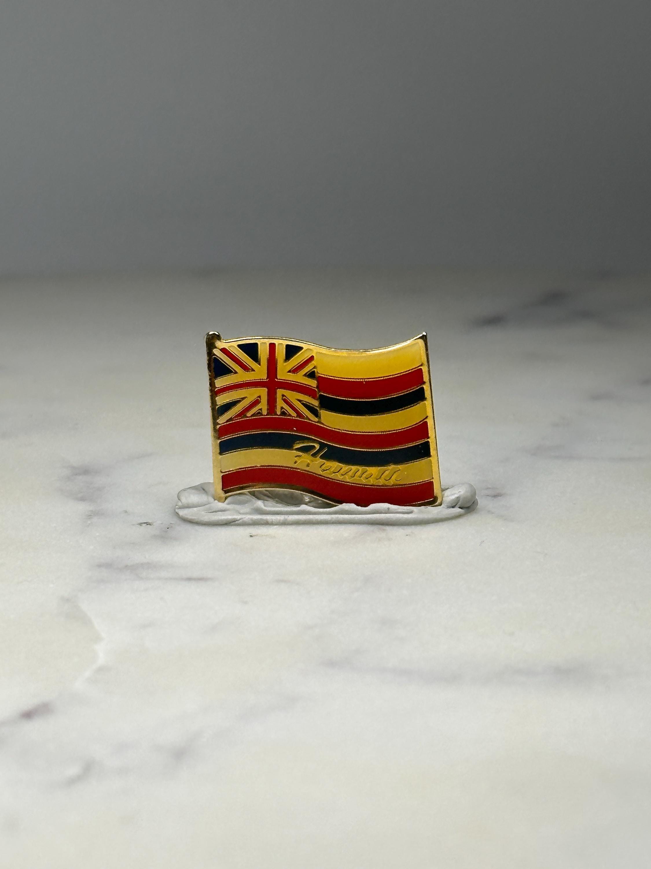 Hawaii State Flag Pin: Gold Tone Enamel - Patriotic Travel Accessory