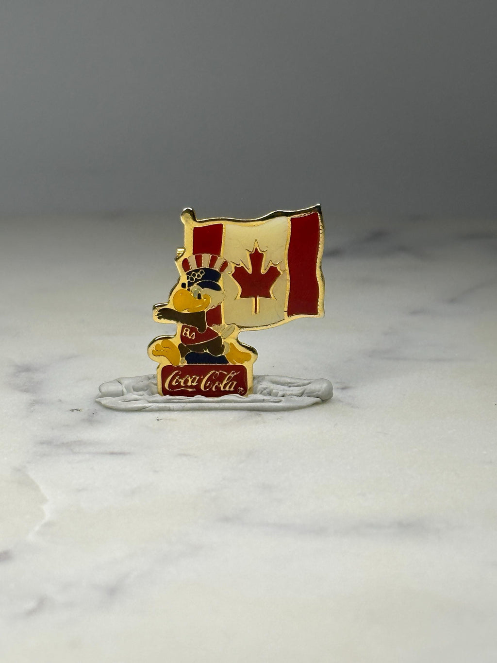 Canada Flag Coca Cola Pin: Gold Tone Enamel - Olympic Era Accessory