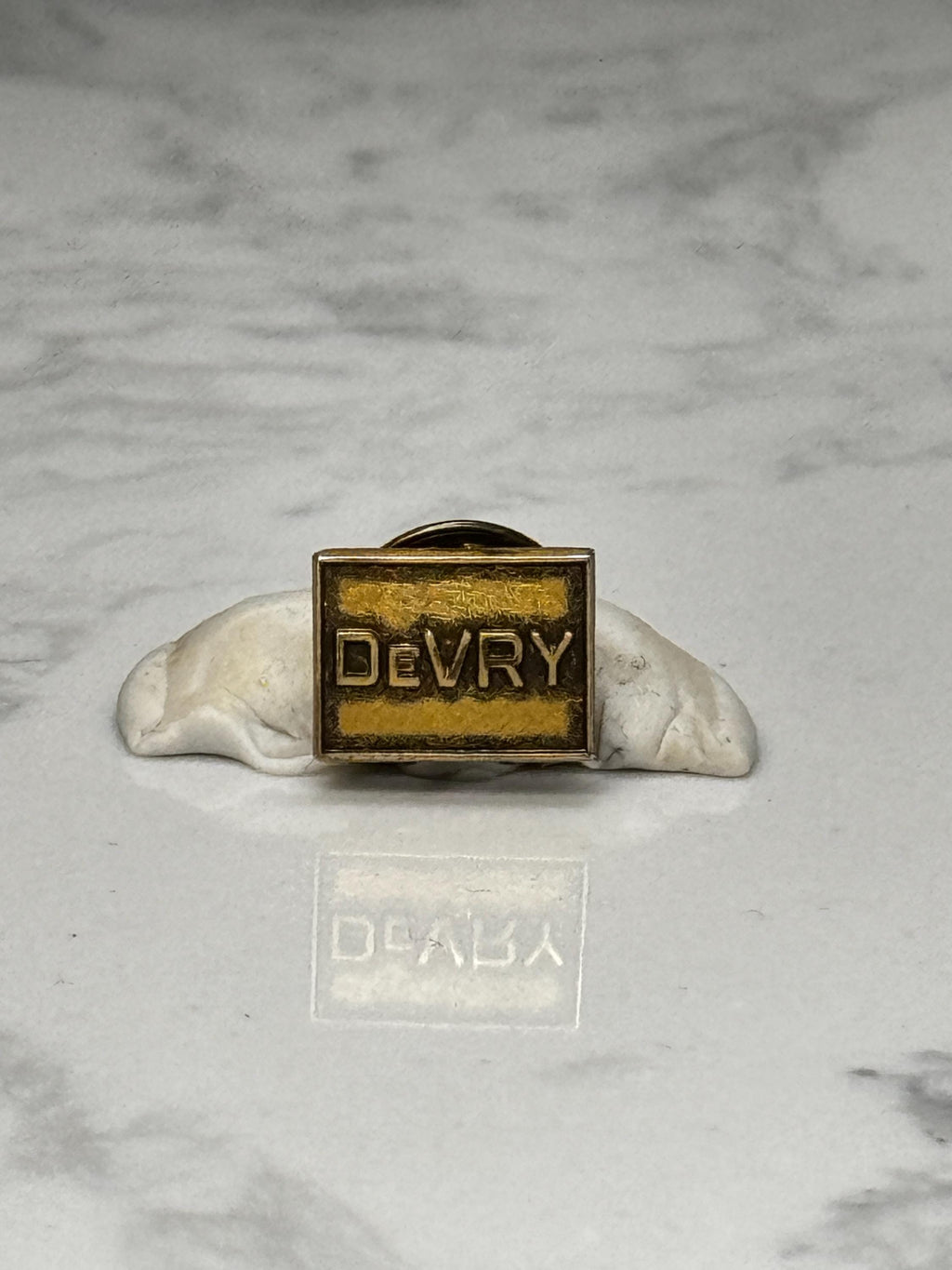 DeVry University Logo Pin: Gold Tone Enamel - College Accessory