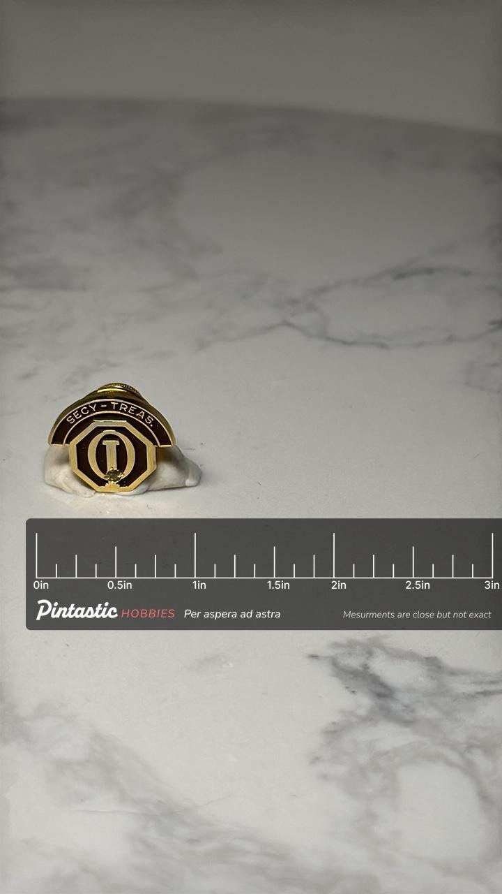 Vintage Optimist International Secretary Treasurer Lapel Pin: Gold Tone – Service Club Officer with ruler overlay for size re