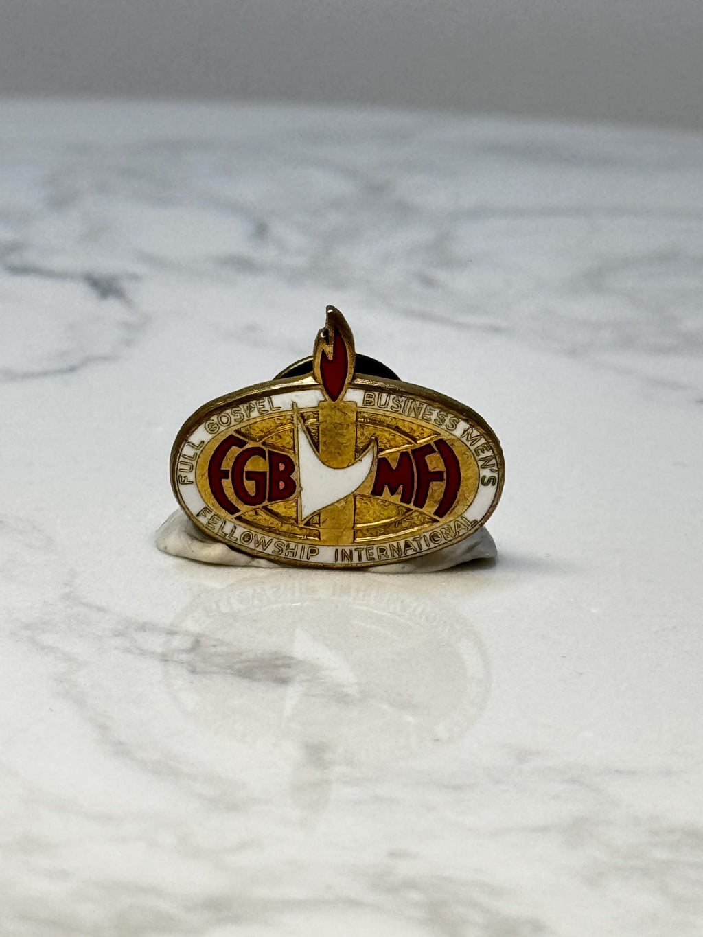 Vintage Full Gospel Business Mens Pin: Gold Enamel - Religious