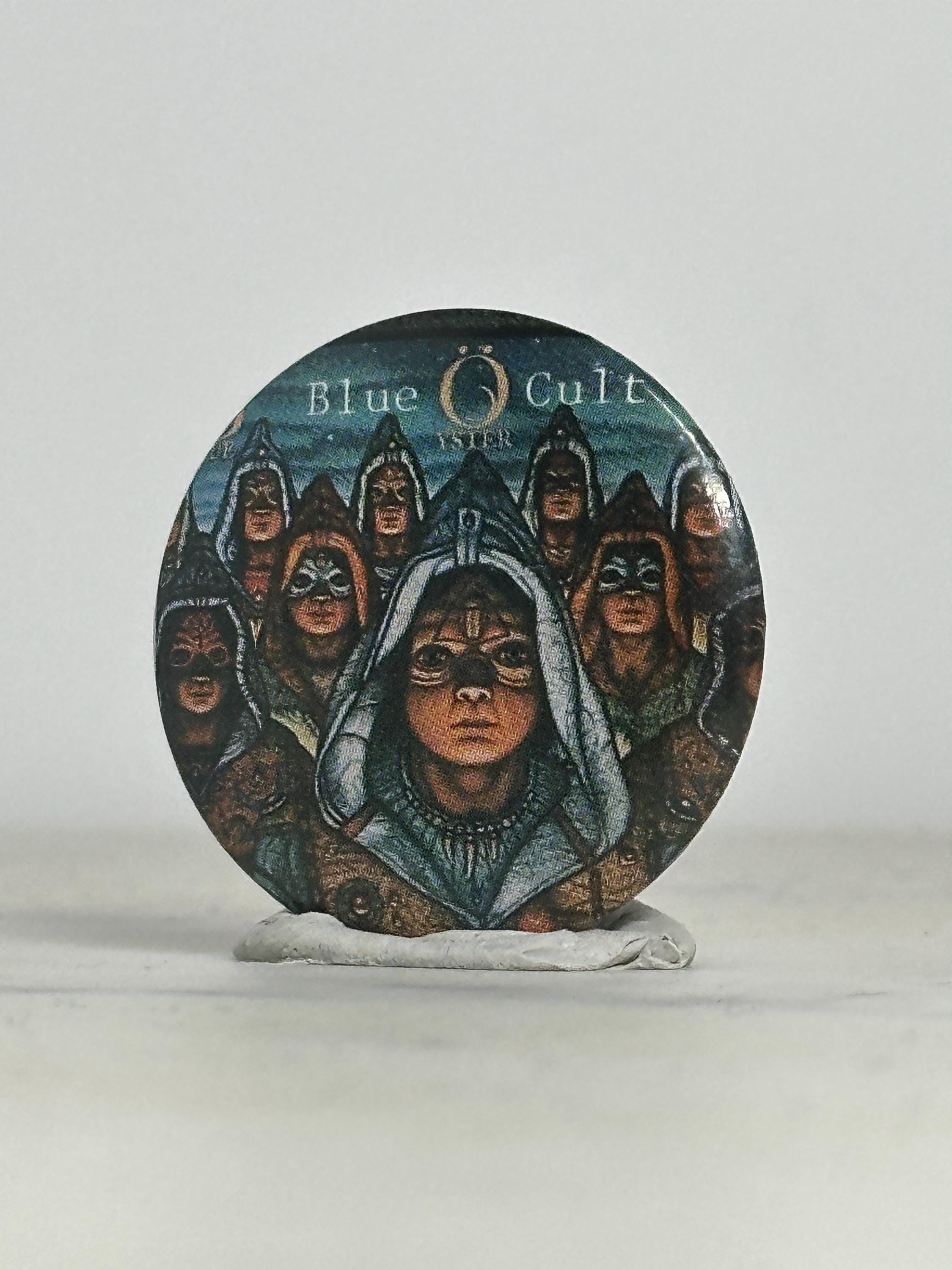 Blue öyster cult button pin: album art badge - retro rock accessory