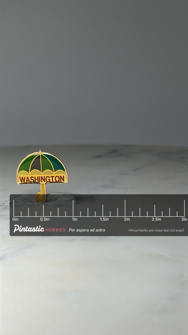 Vintage Washington Umbrella Souvenir Pin: Gold Tone Enamel - Travel Accessory with ruler overlay for size reference