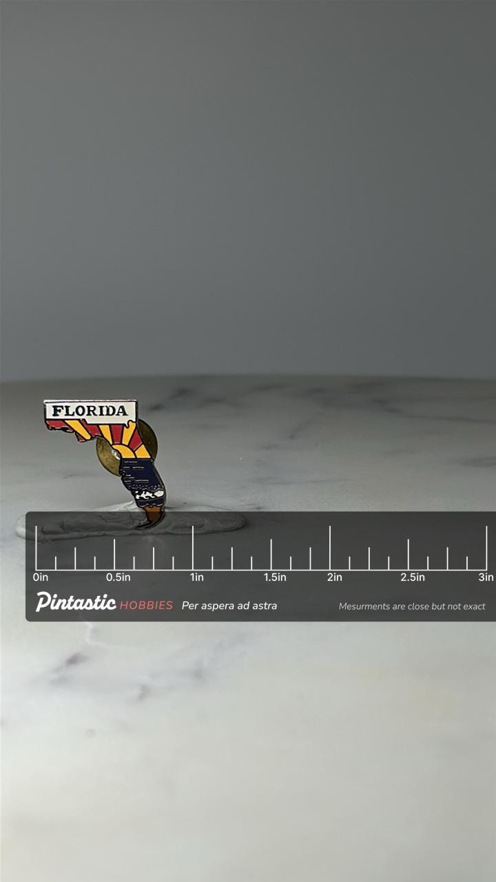 Vintage Florida State Souvenir Pin: Enamel Sunset Design - Travel Accessory with ruler overlay for size reference