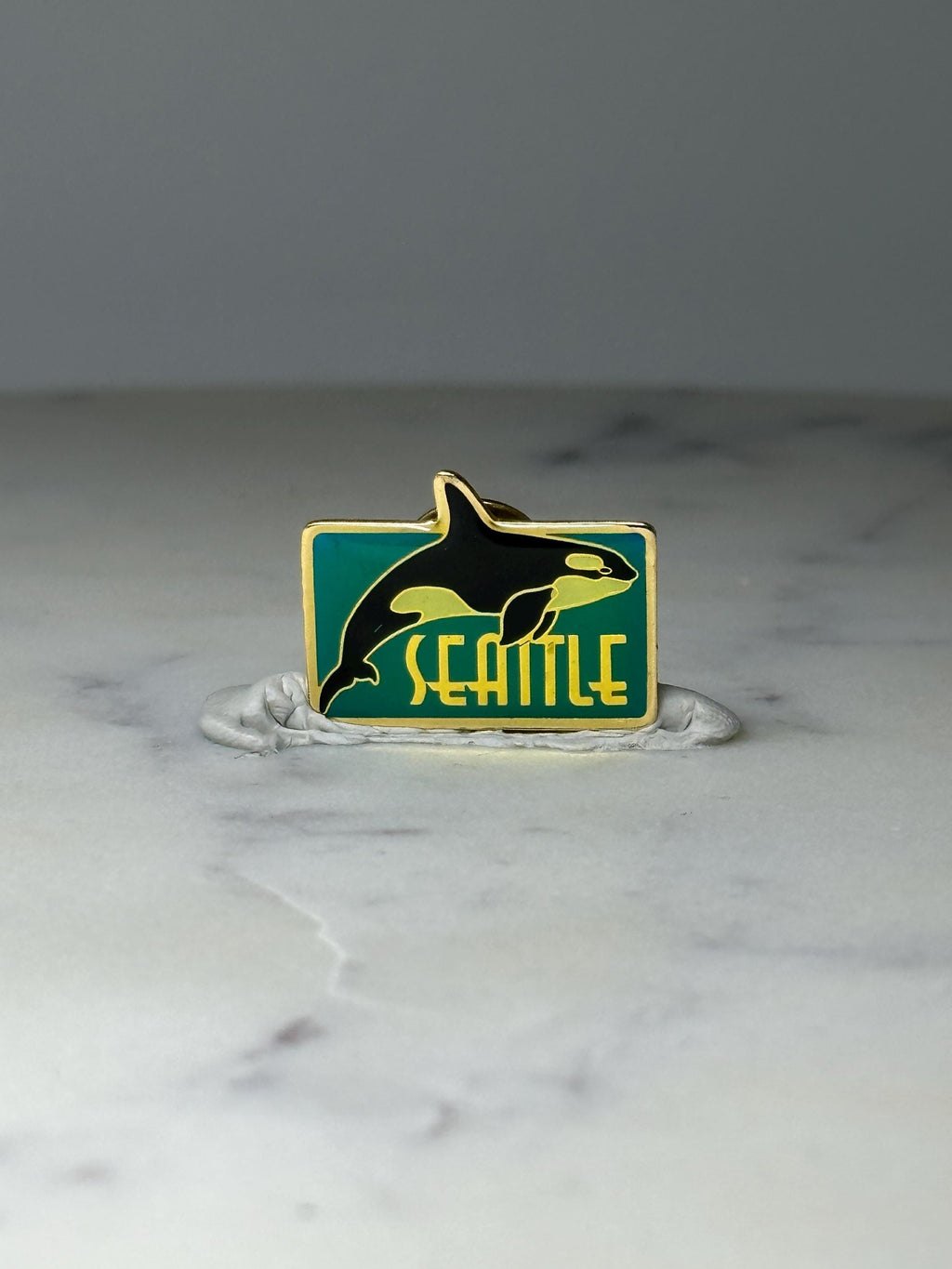 Vintage Seattle Orca Enamel Pin: Green & Gold - PNW Souvenir Accessory