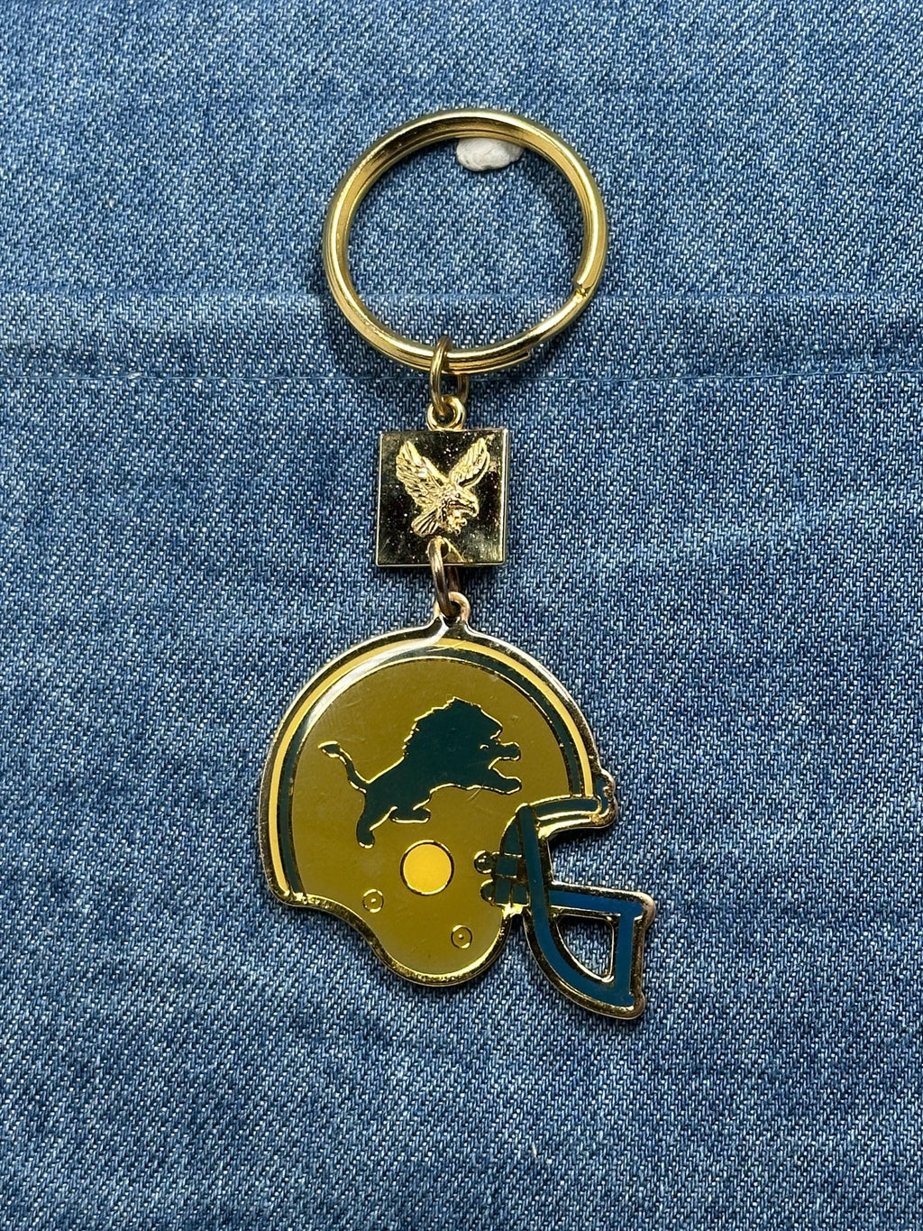 Detriot Lions Helmet Keychain: Vintage Winston Cigarettes Promo Football Key Ring