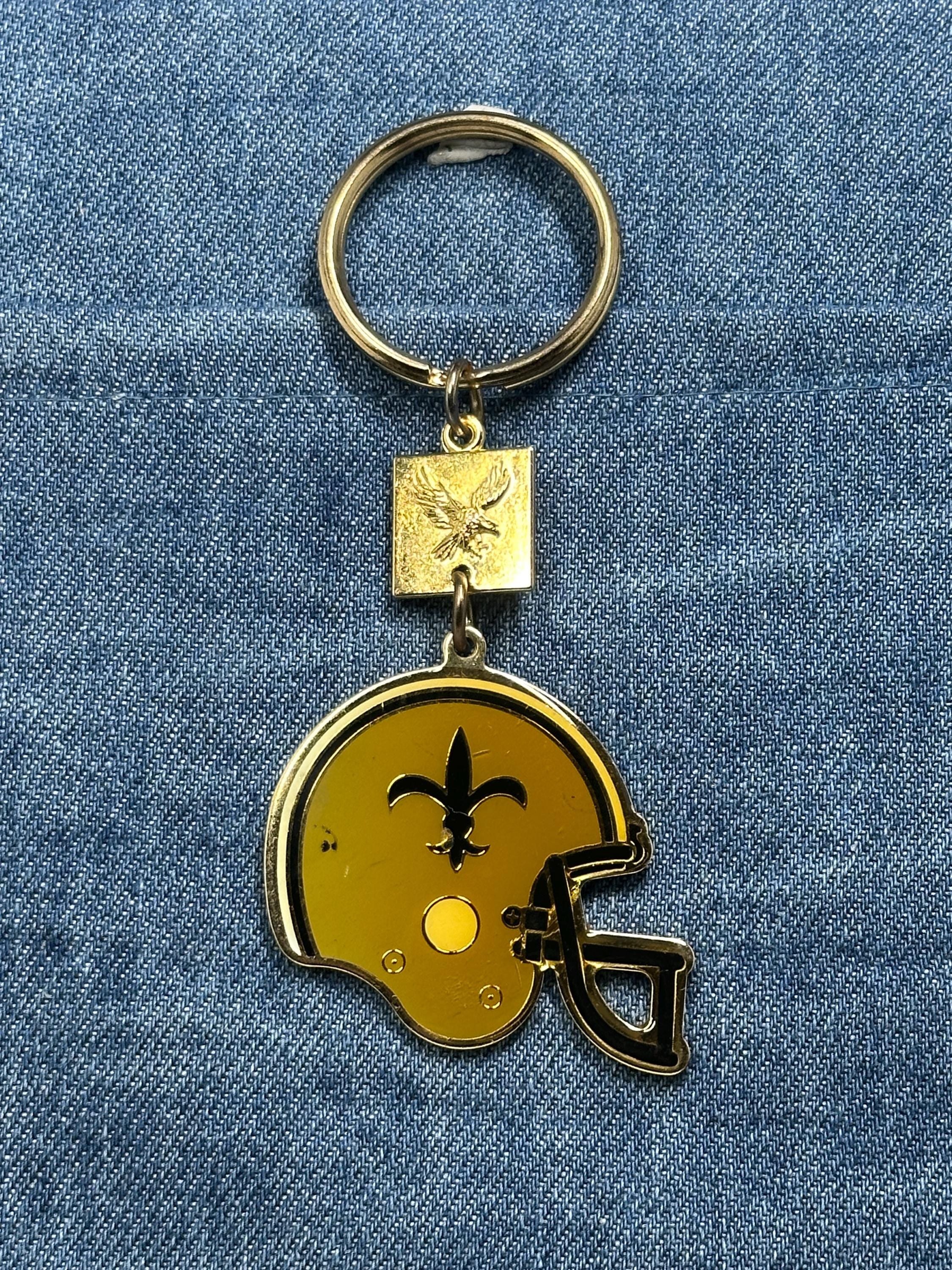 New Orleans Saints Helmet Keychain: Vintage Winston Cigarettes Promo Football Key Ring