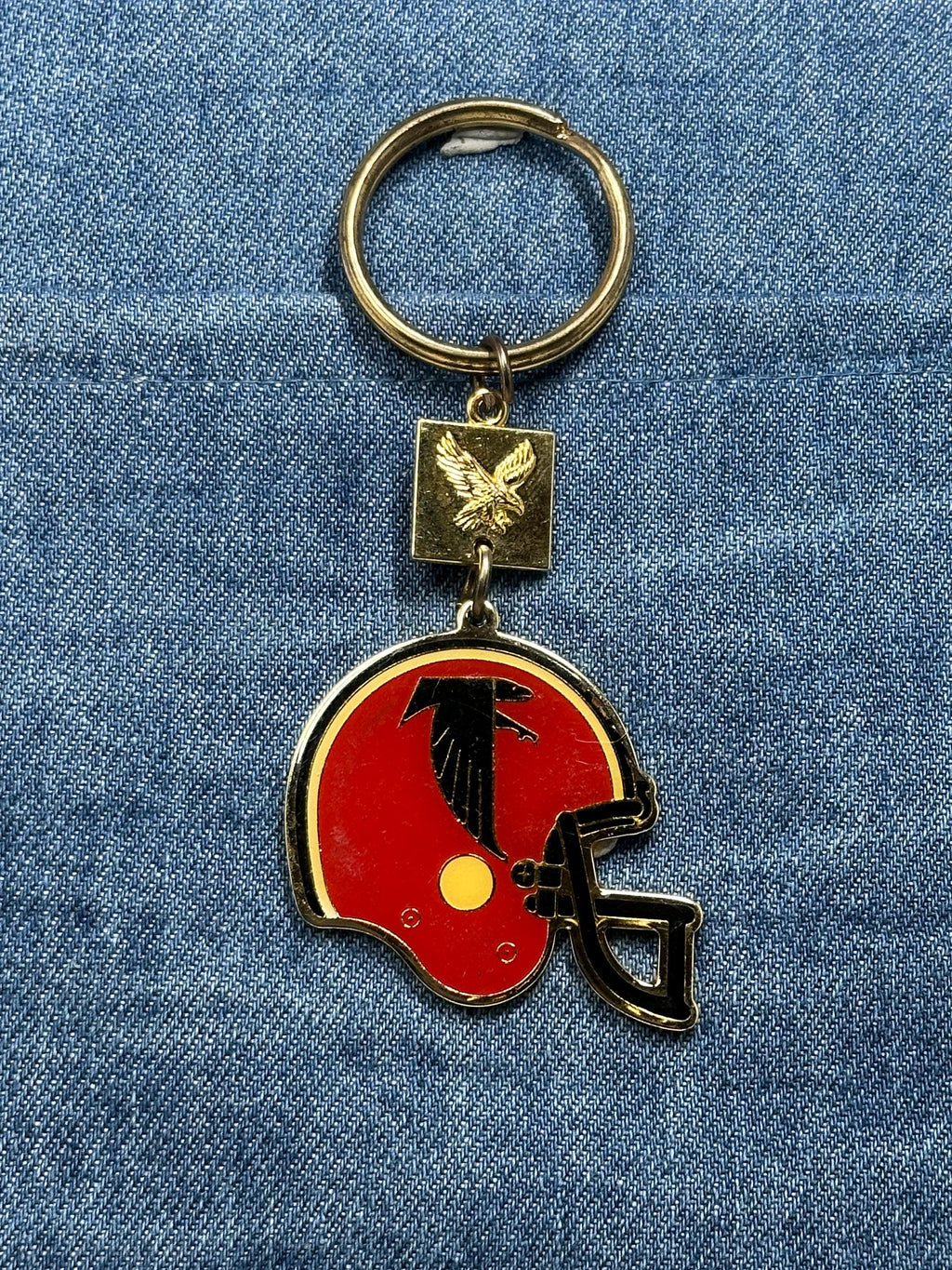 Atlanta Falcons Helmet Keychain: Vintage Winston Cigarettes Promo Football Key Ring