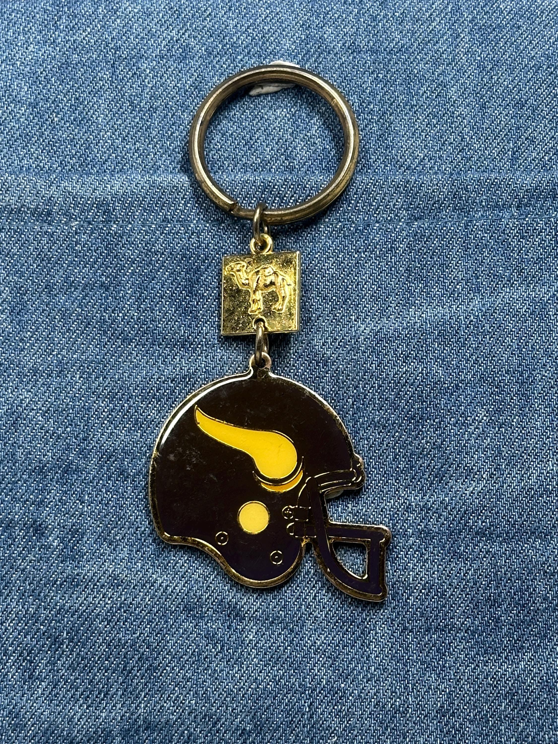 Minnesota Vikings Helmet Keychain: Vintage Camel Cigarettes Promo Football Key Ring
