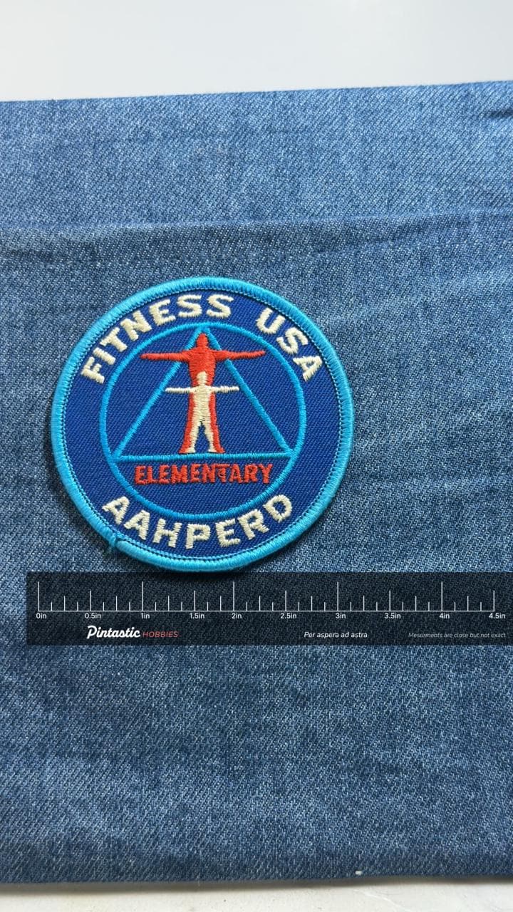 Fitness USA Patch: Blue Round - Elementary School Accessory with ruler overlay for size reference