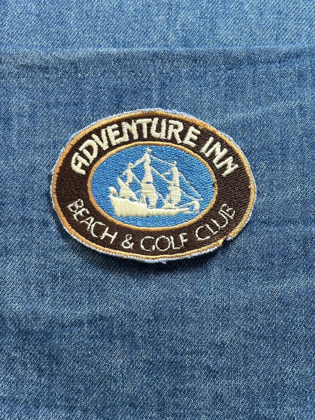 Adventure Inn Patch: Brown and Blue Oval - Beach & Golf Club