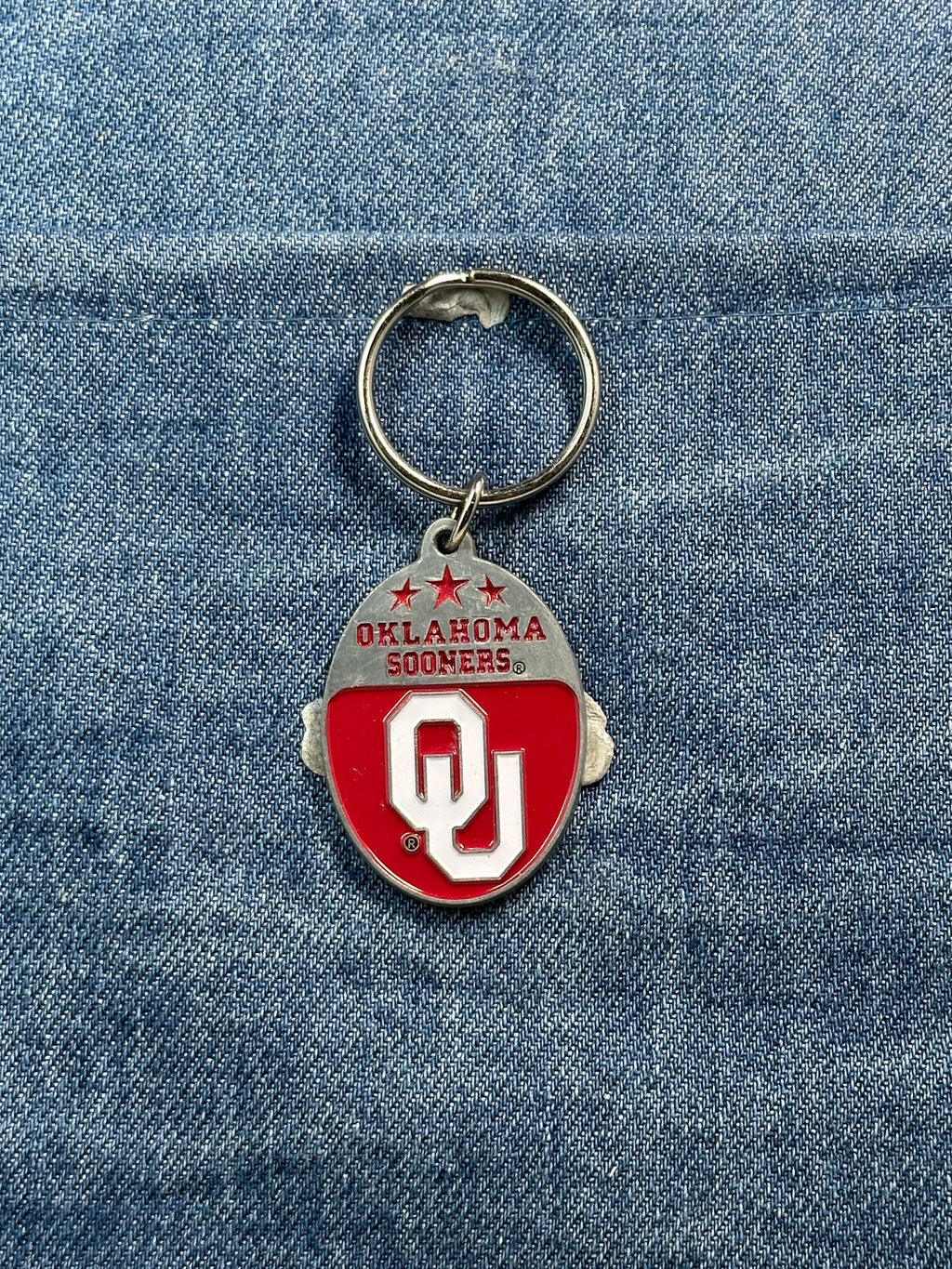 Vintage Oklahoma Sooners Keychain: Red Enamel Metal - College Accessory