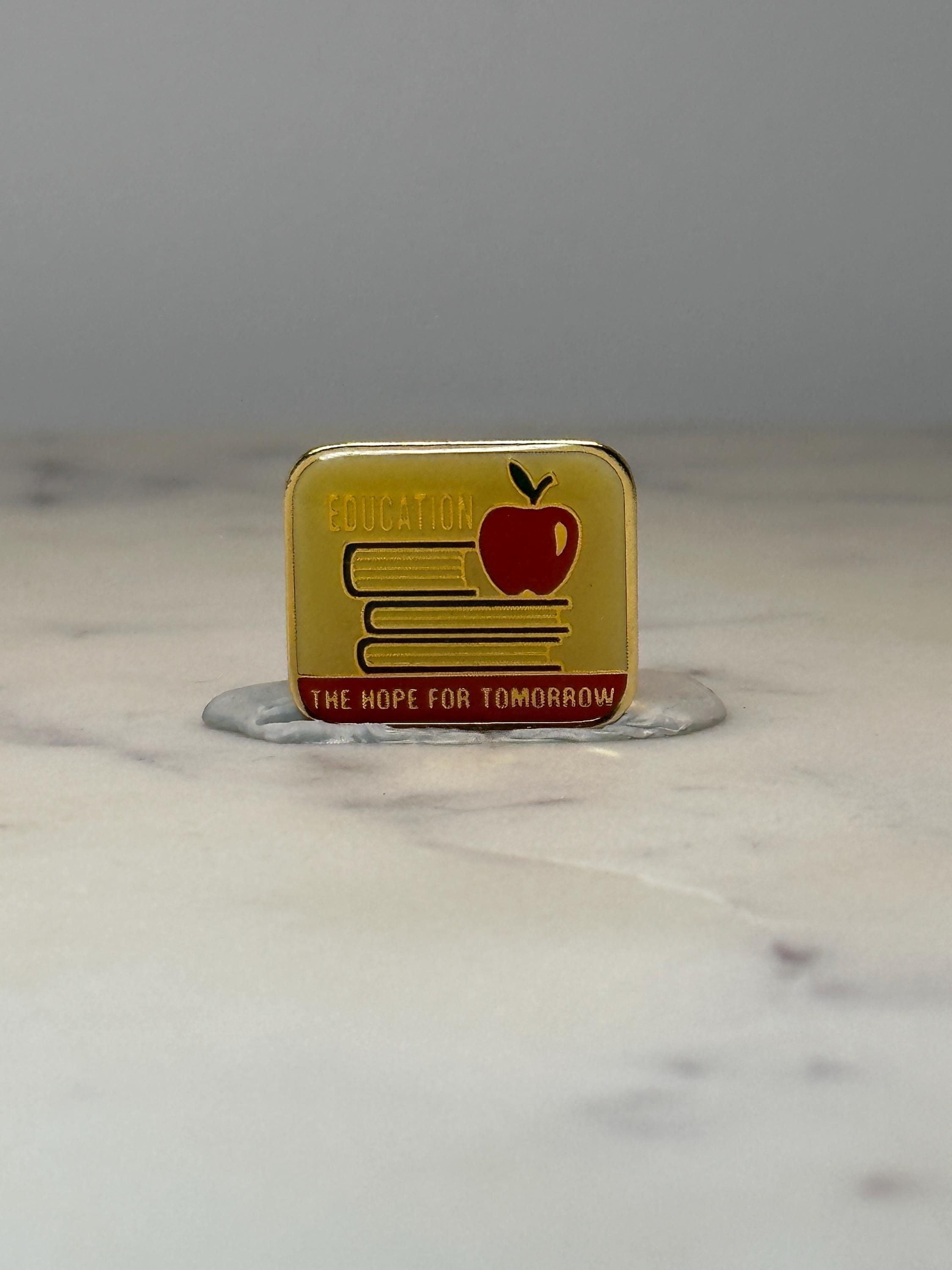 Education Enamel Pin: Gold Tone Apple & Books - School Theme Accessory