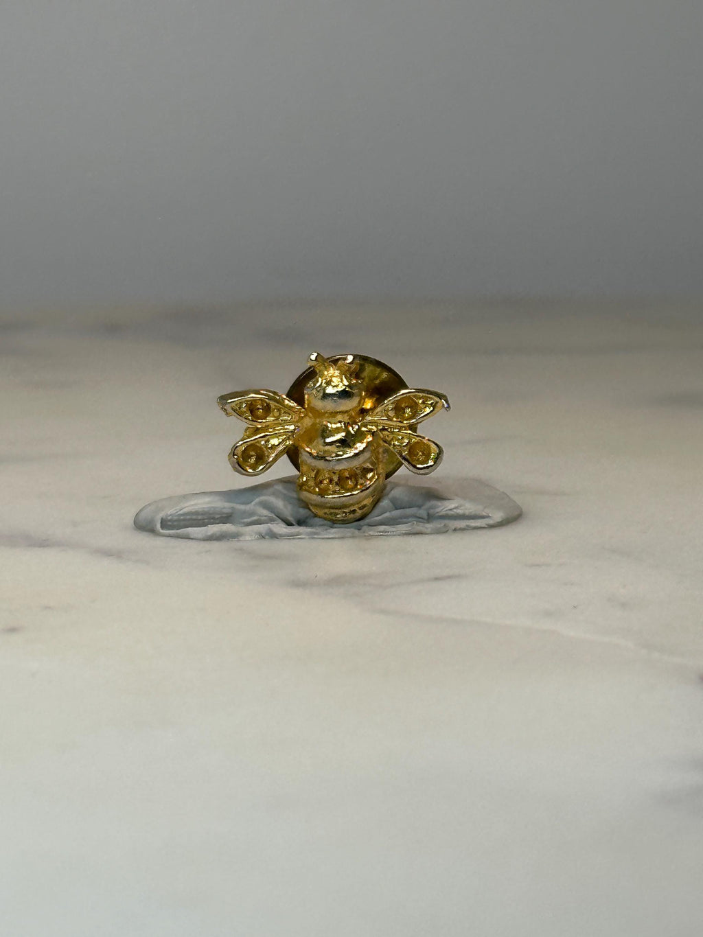 Honey Bee Figural Pin: Gold Tone Rhinestone - Vintage Insect Accessory