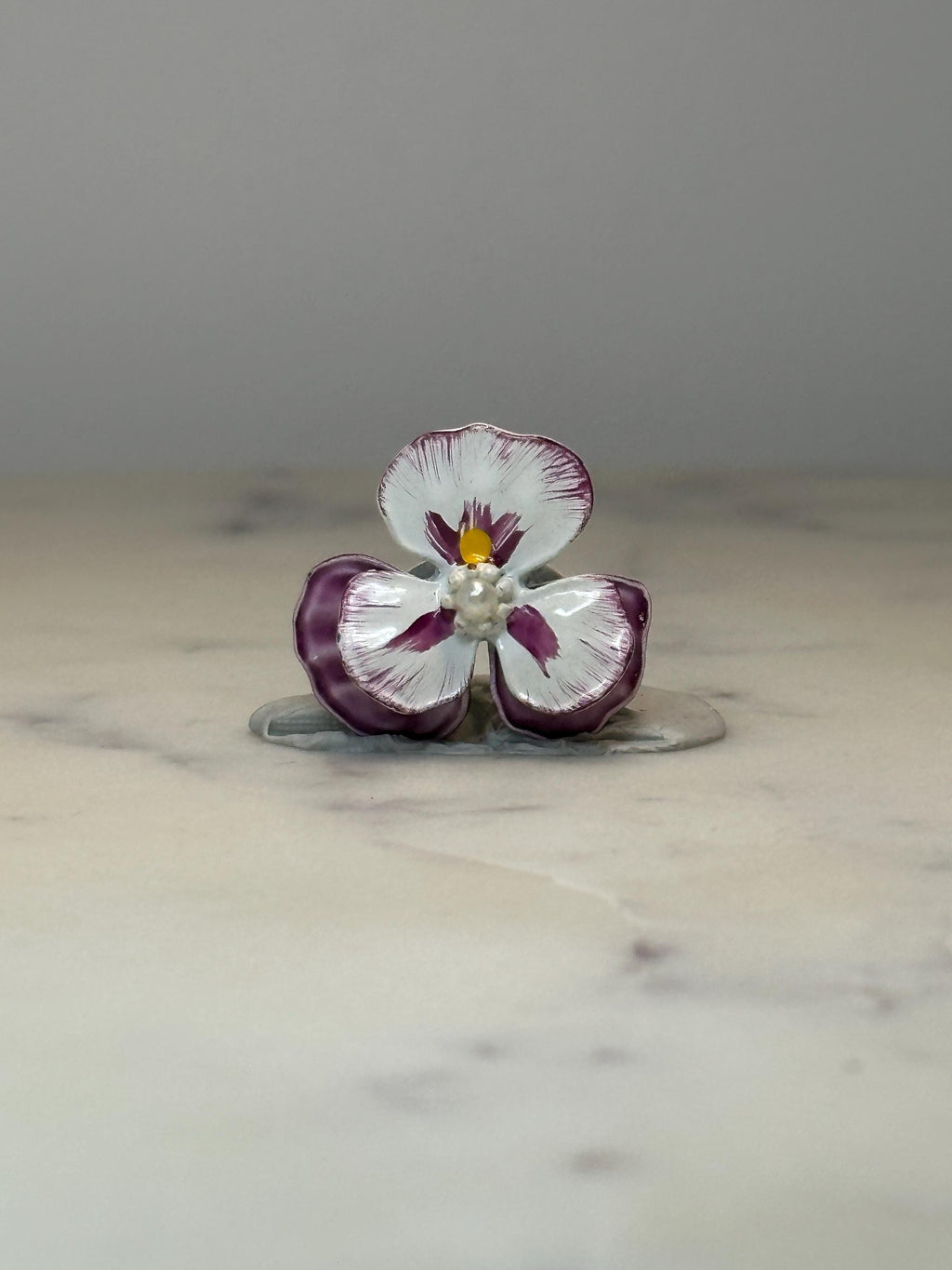 Pansy Flower Enamel Pin: White & Purple - Vintage Floral Accessory