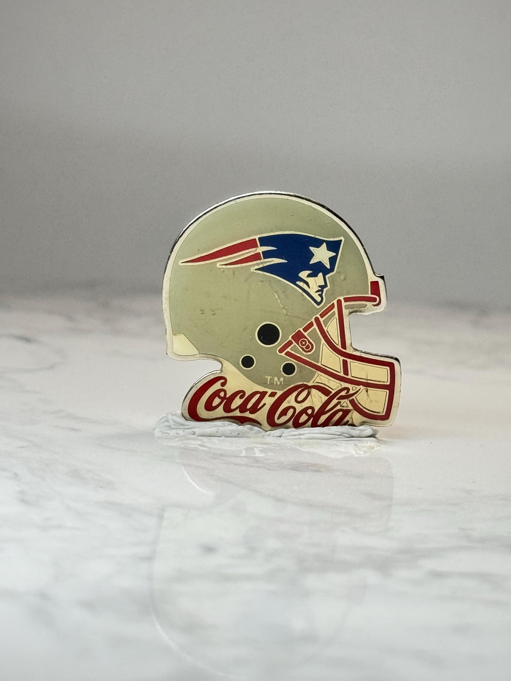 New England Patriots Helmet Pin: Enamel Coca Cola NFL - 1990s Accessory