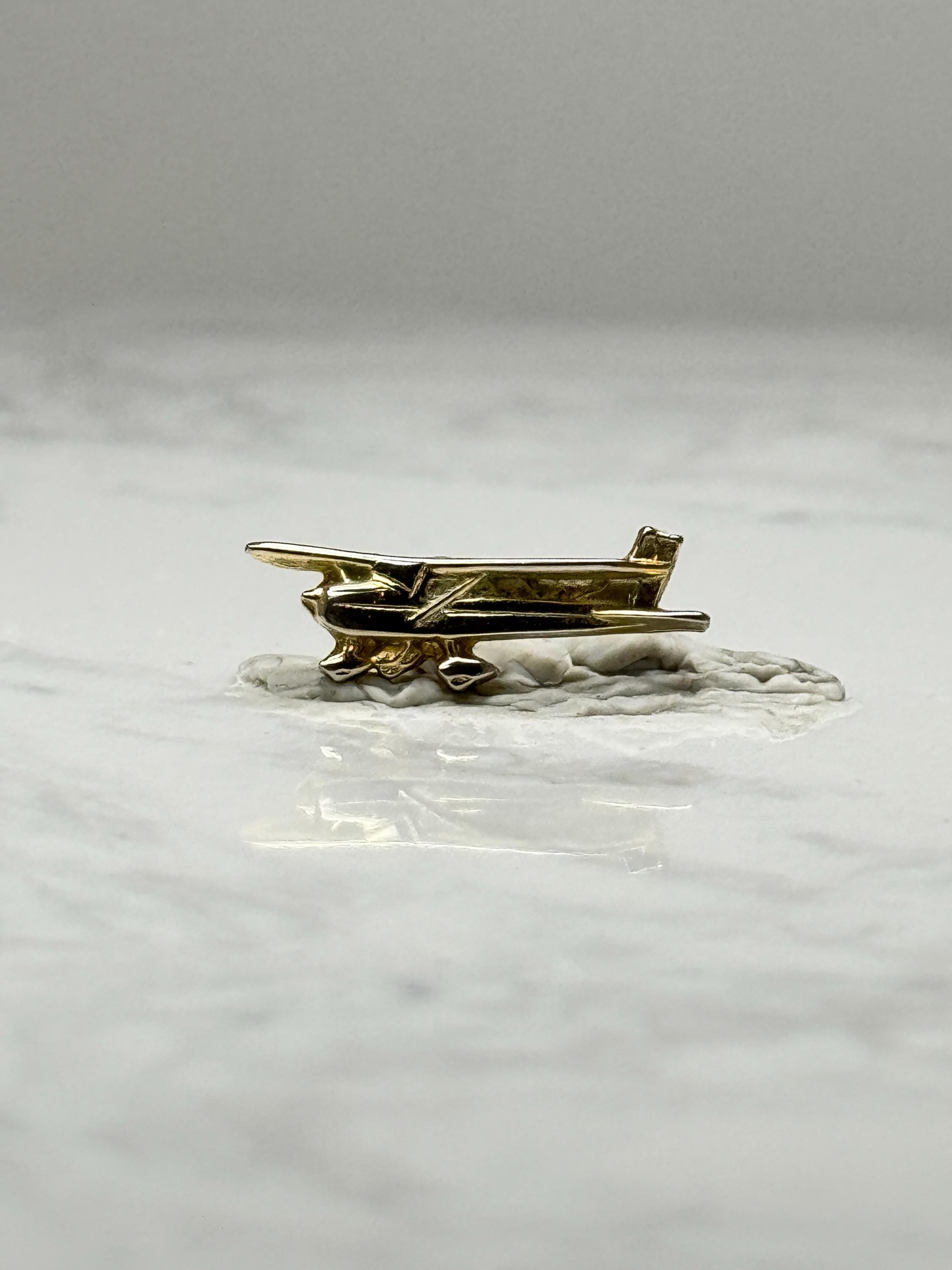 Vintage Single Engine Airplane Pin: Gold Tone - Aviation Accessory