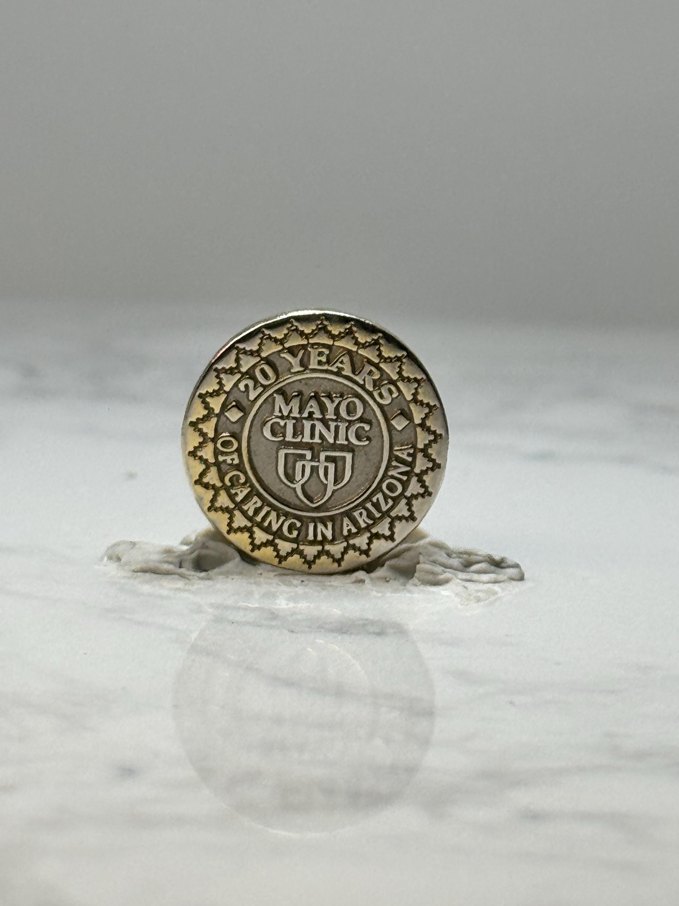 Mayo Clinic 20 Years Pin: Gold Tone Service Award - Medical