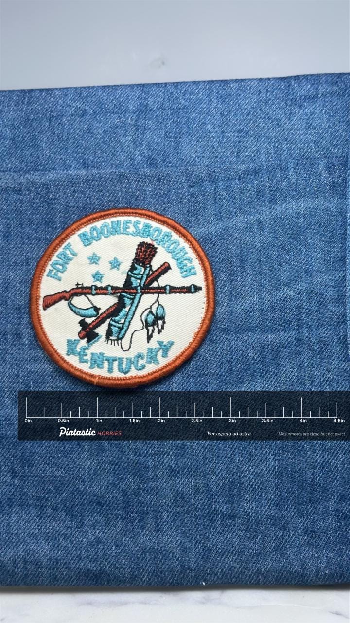Vintage Fort Boonesborough Kentucky Souvenir Patch Frontier Rifle Embroidered Badge with ruler overlay for size reference