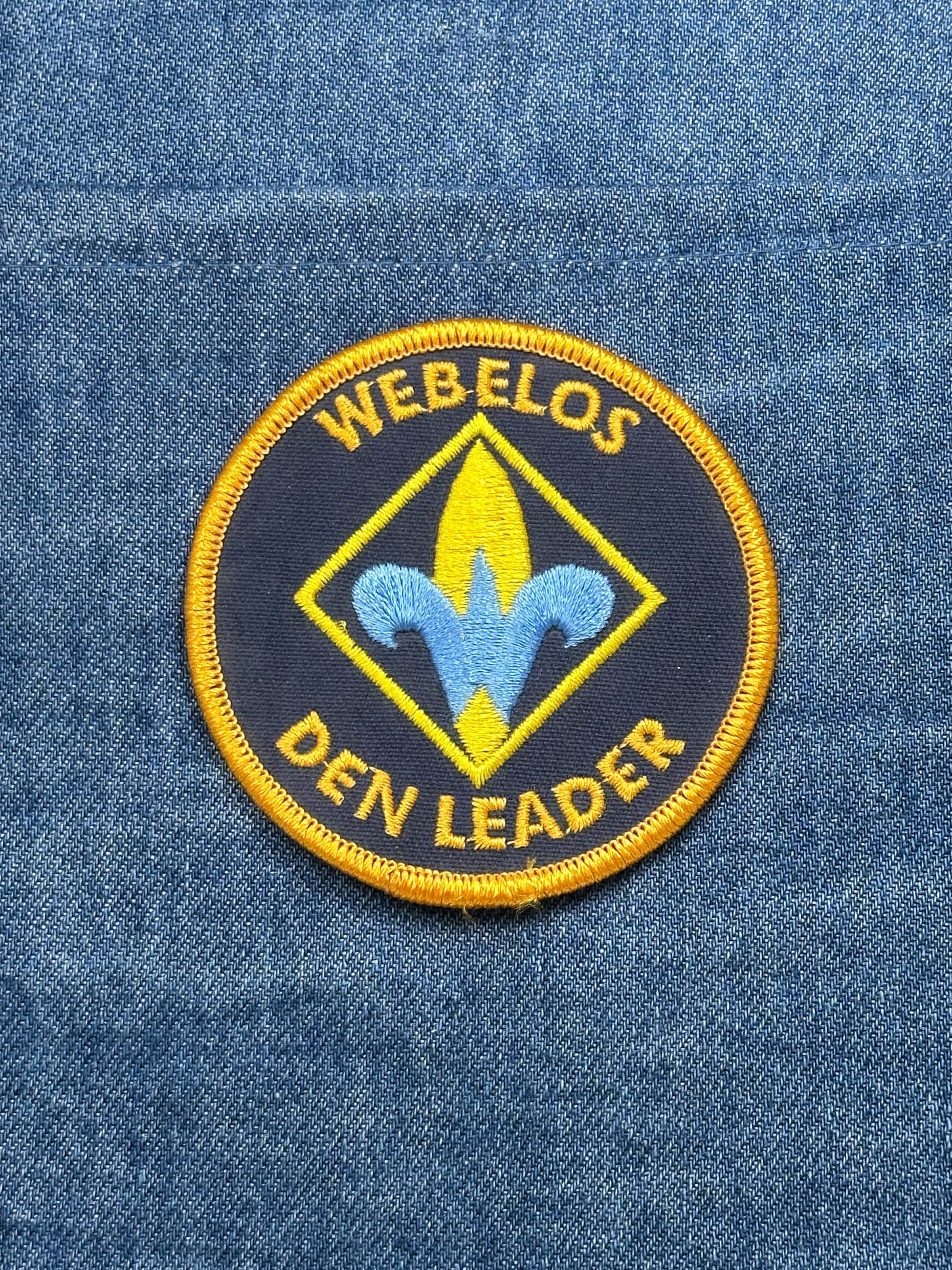 Webelos Den Leader Patch: Gold Border - Scout Uniform Accessory