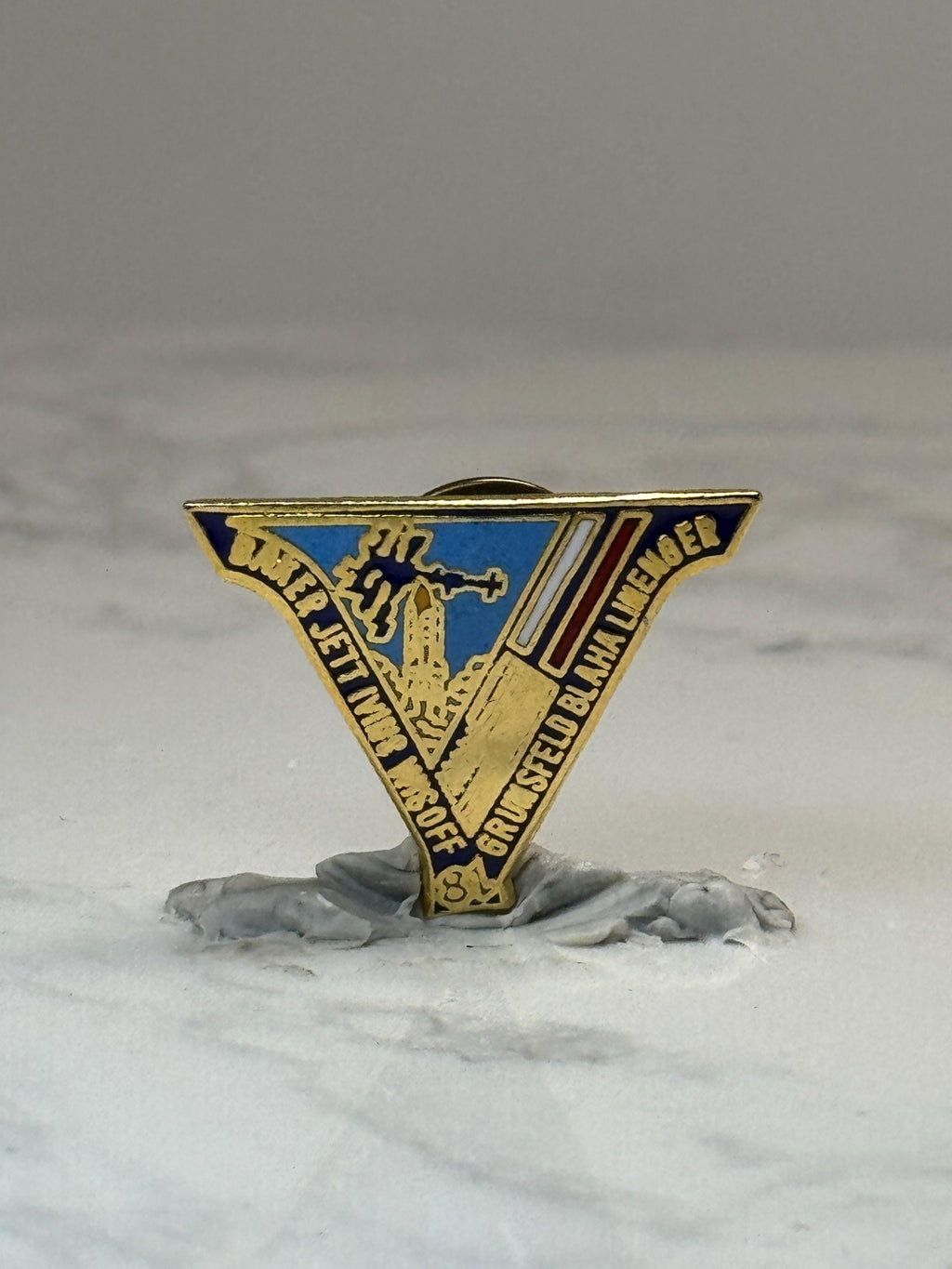 Vintage STS-81 Space Shuttle Atlantis Mission Enamel Lapel Pin NASA