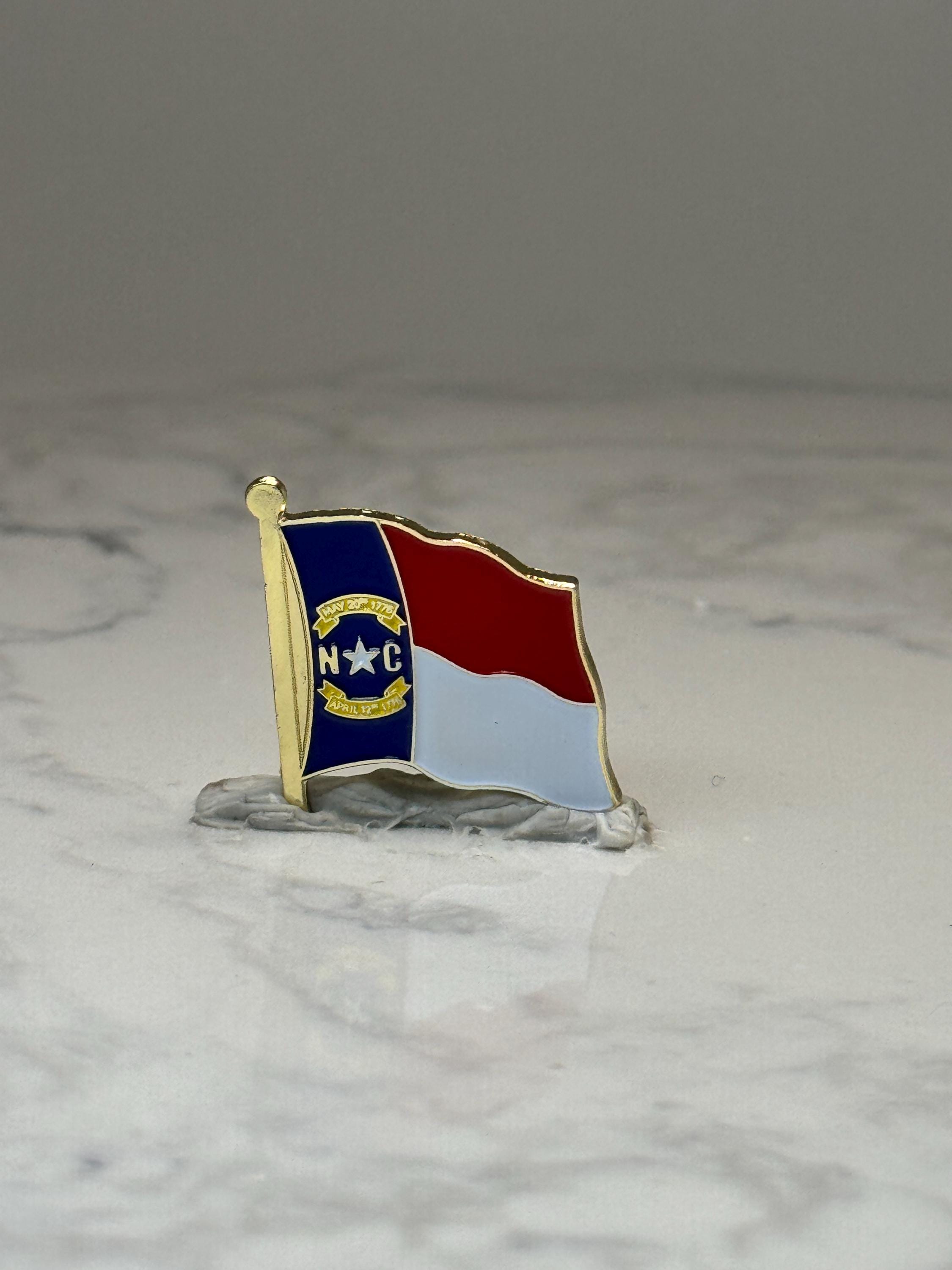 North Carolina State Flag Pin: Gold Tone Enamel - NC Souvenir Accessory