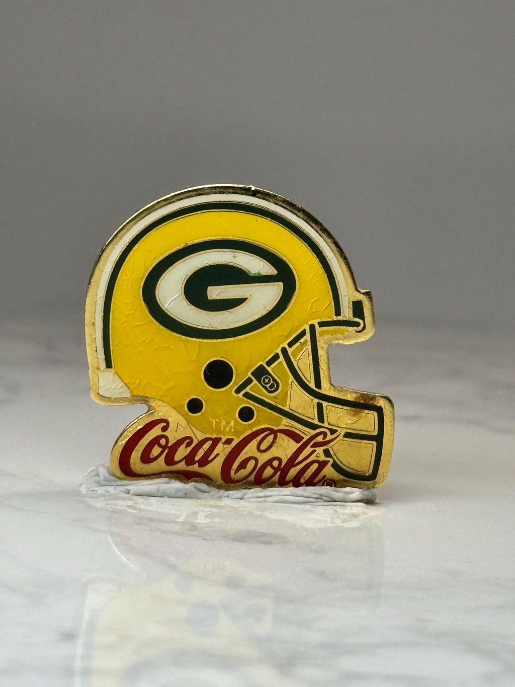 Green Bay Packers Helmet Pin: Gold Enamel - NFL Coca Cola Promo