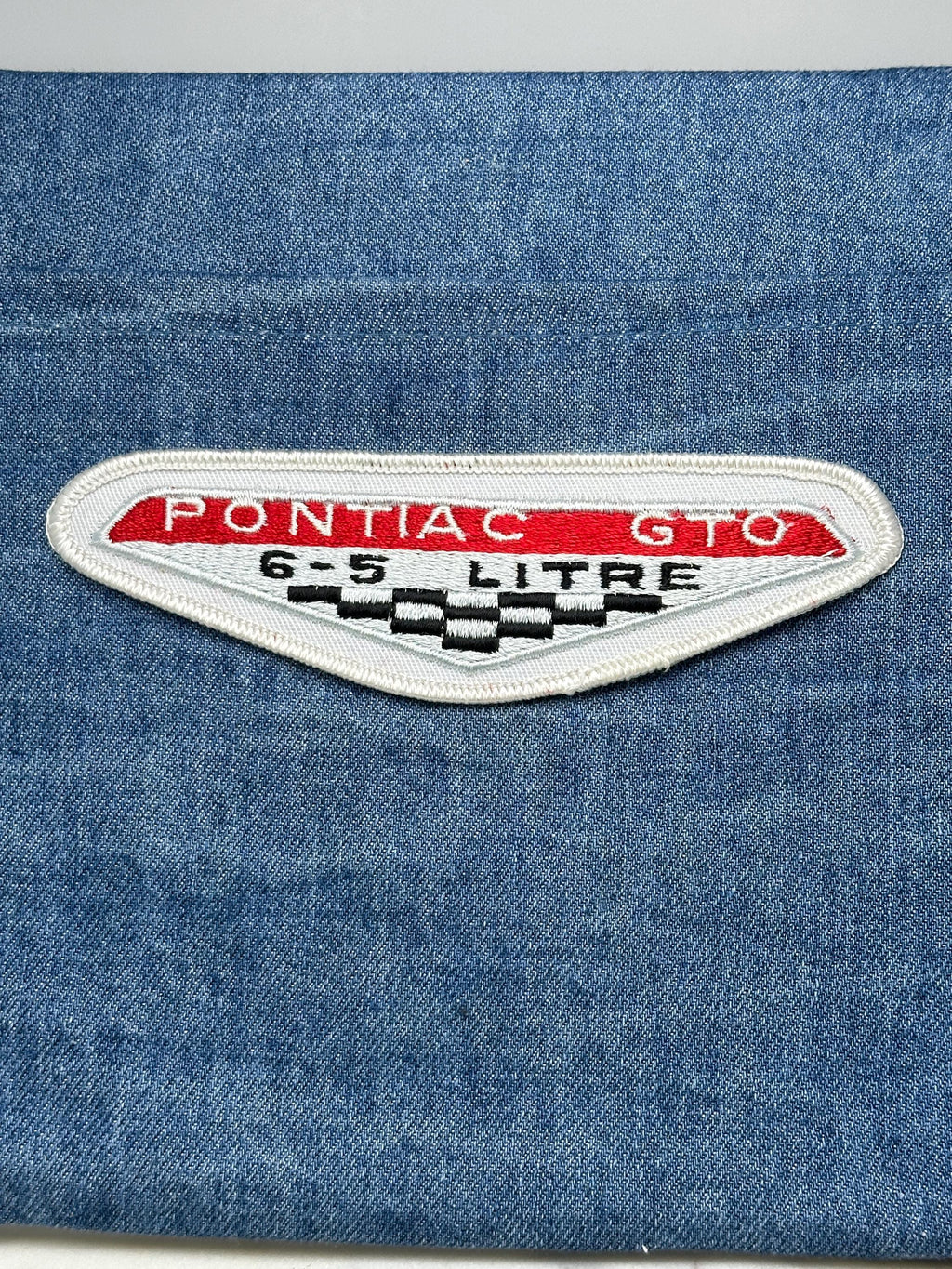 Pontiac GTO 6.5 Litre Patch: Red & White - Muscle Car Accessory