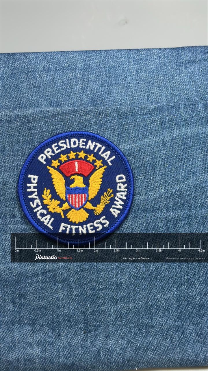 Presidential Physical Fitness Award 1 Year Patch: Embroidered Blue - School Award with ruler overlay for size reference