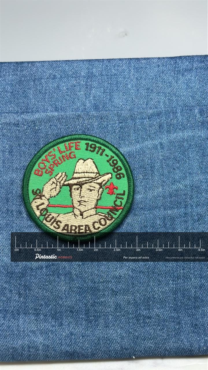 Boy Scouts Life Spring St Louis Patch: Green Round - 1911-1986 Accessory with ruler overlay for size reference