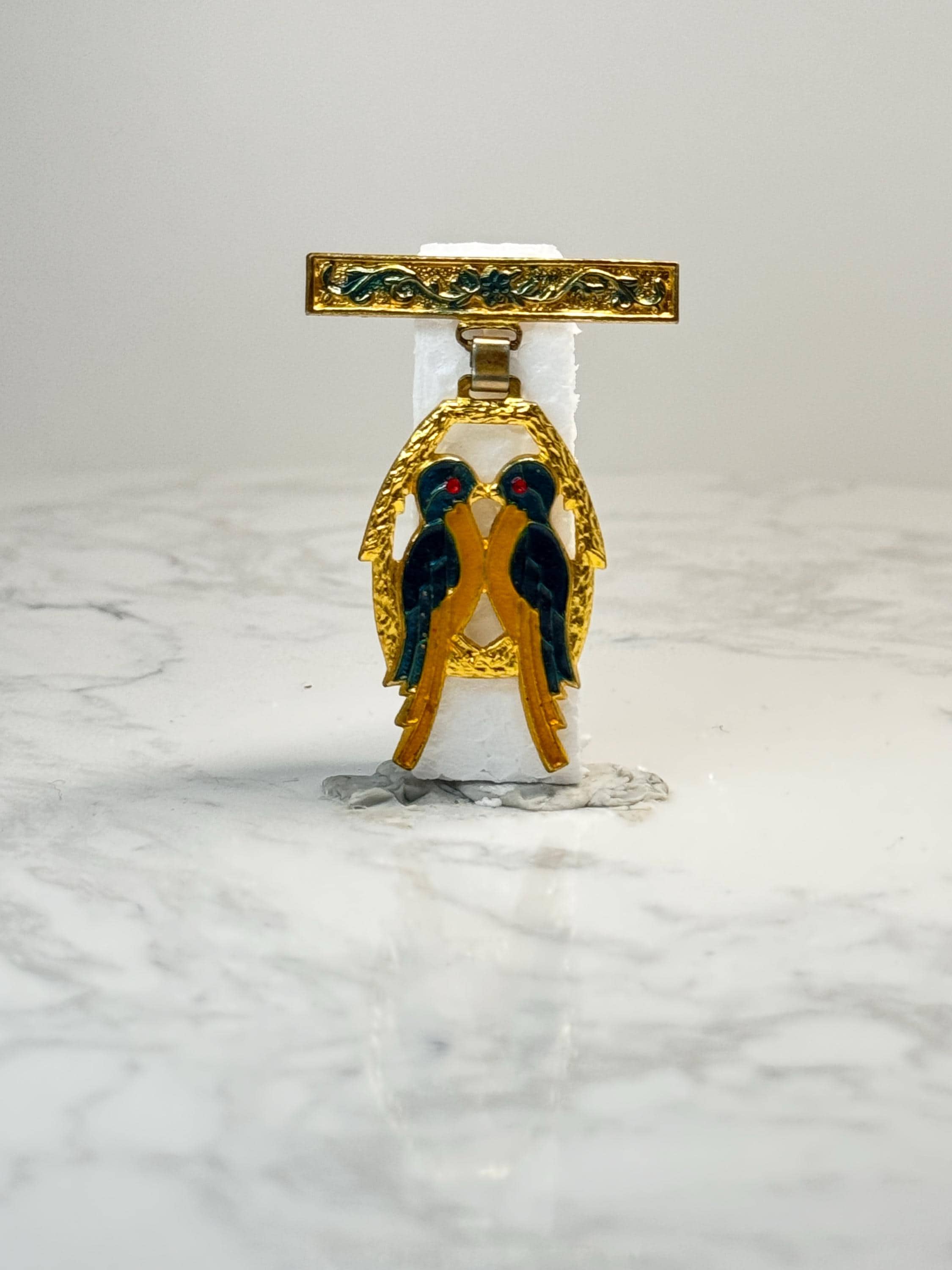 Love Birds Dangle Pin: Gold Tone Enamel - Vintage Nature Accessory